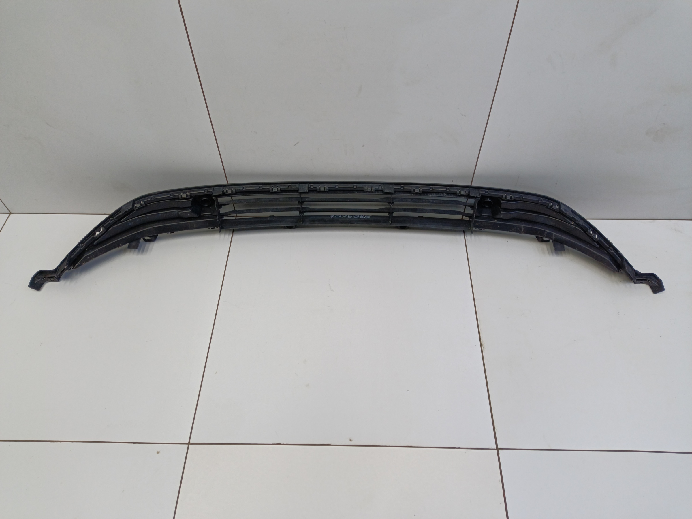 Решетка переднего бампера центральная Haval F7x Restail