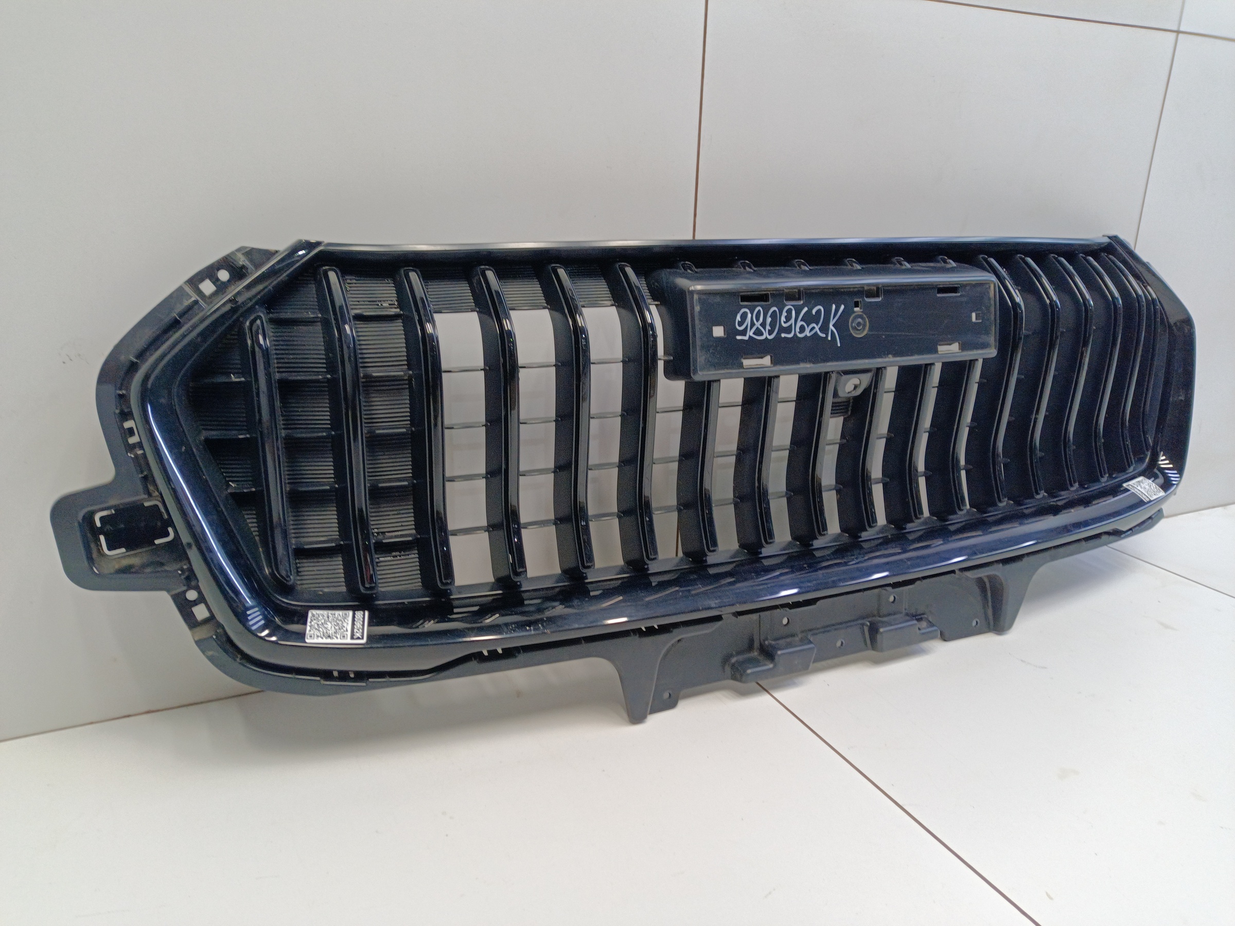 Решетка радиатора Haval Jolion Restail под камеру