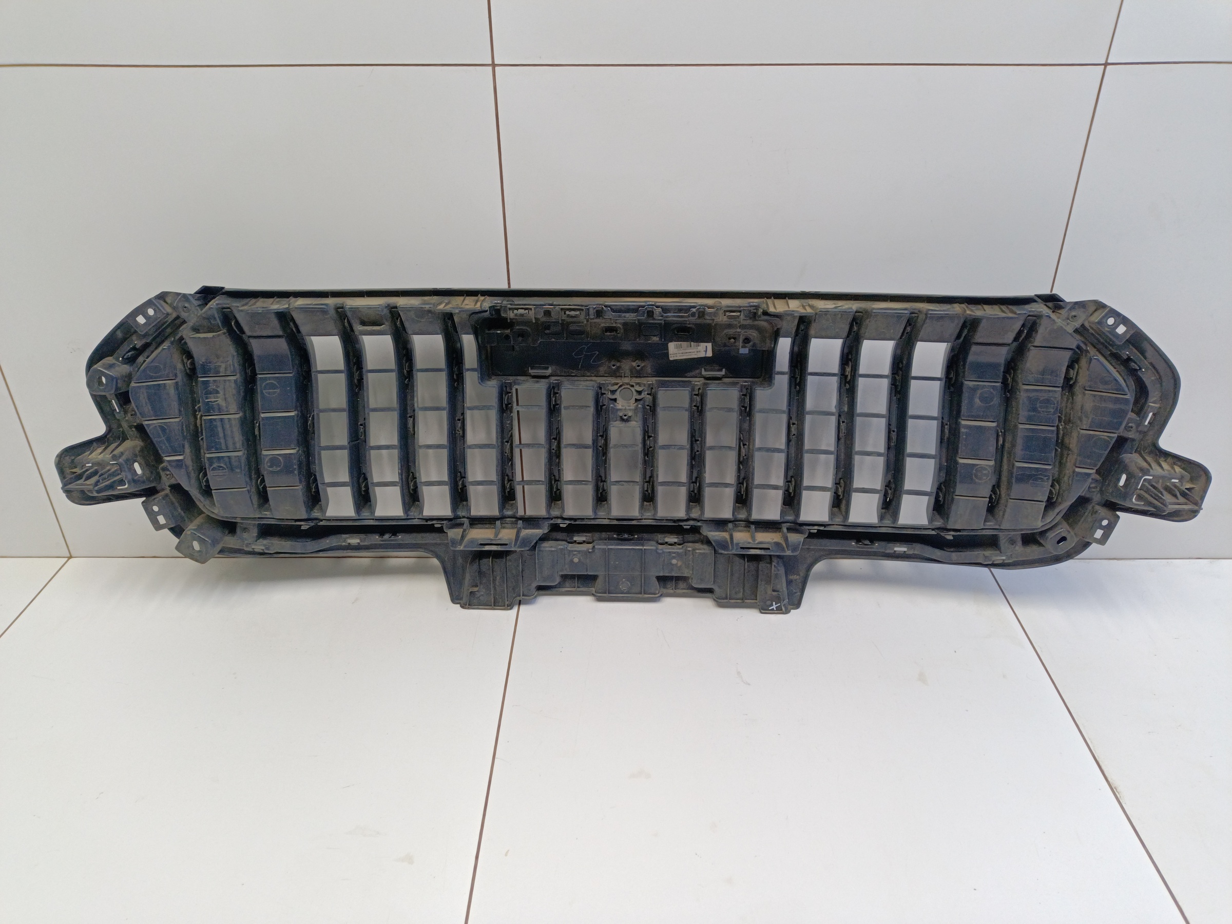 Решетка радиатора Haval Jolion Restail под камеру