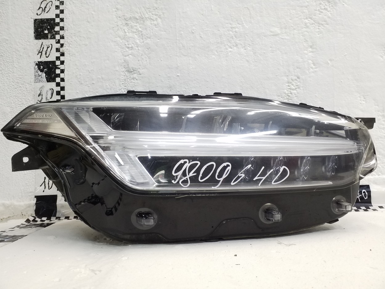 Фара передняя правая Volvo XC90 2 Full LED