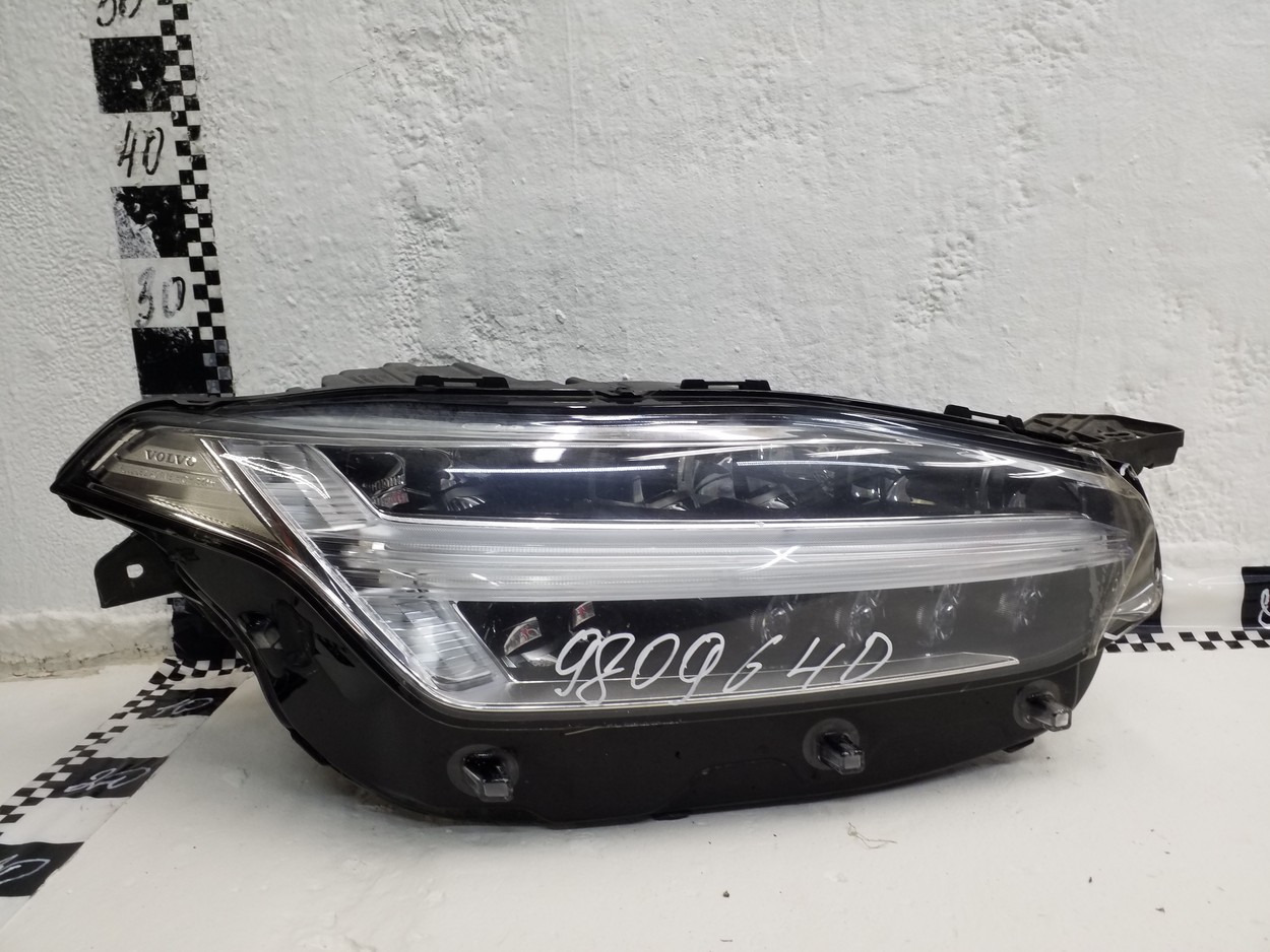 Фара передняя правая Volvo XC90 2 Full LED