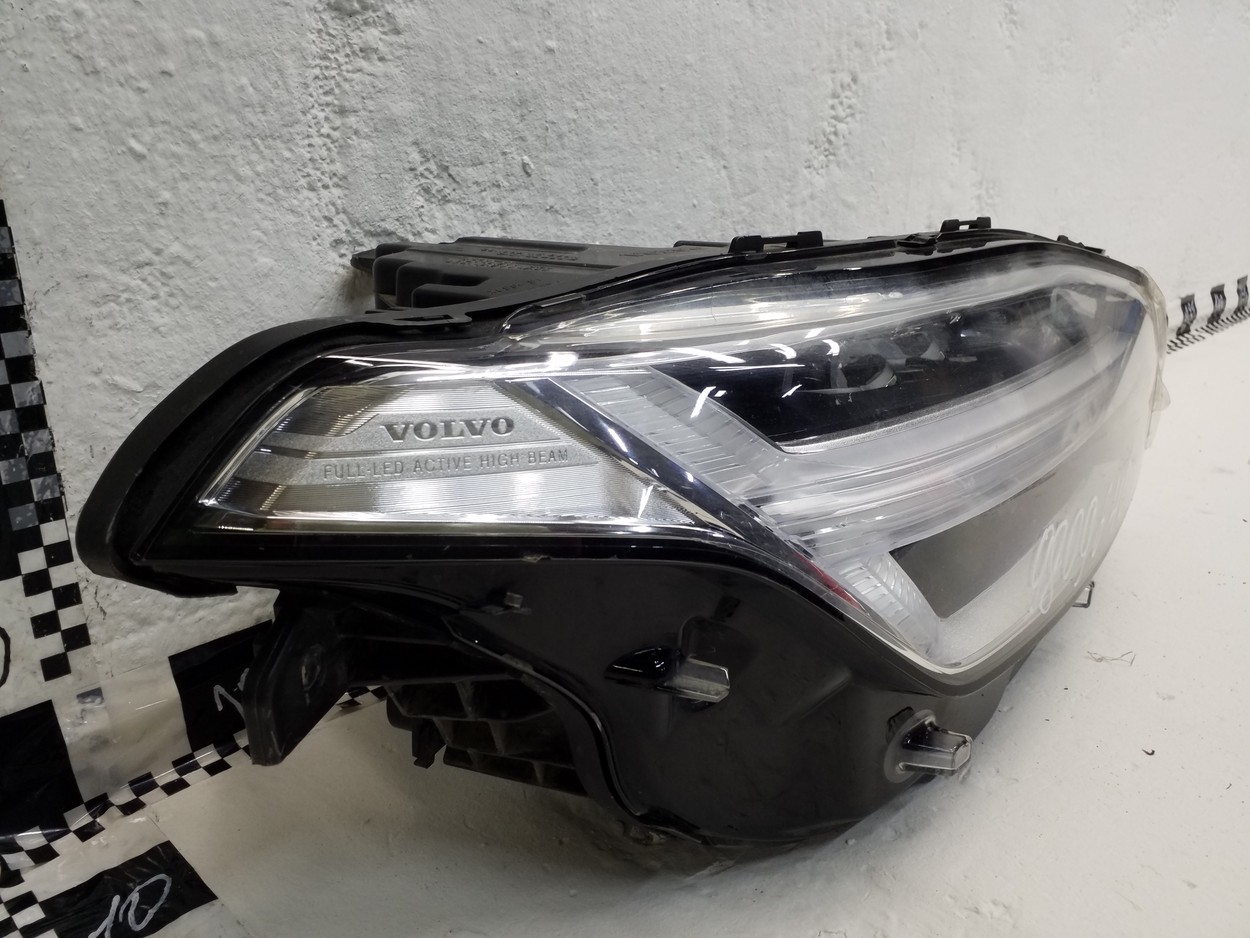 Фара передняя правая Volvo XC90 2 Full LED