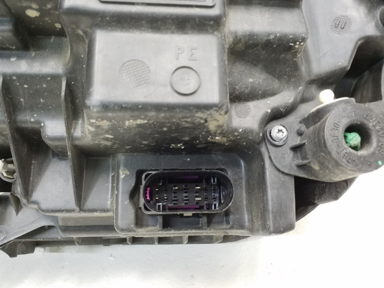 Фара передняя правая Volvo XC90 2 Full LED