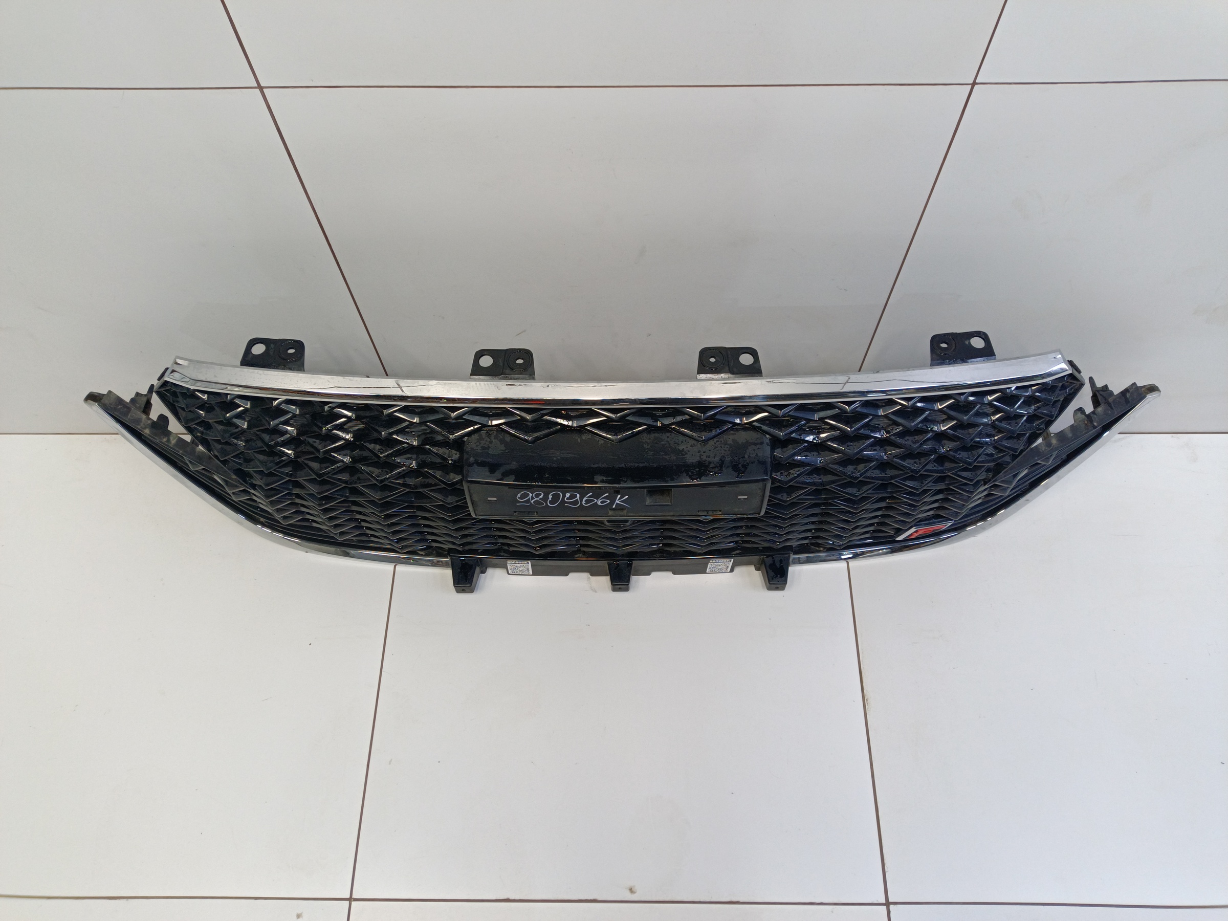 Решётка радиатора Haval F7 Restail