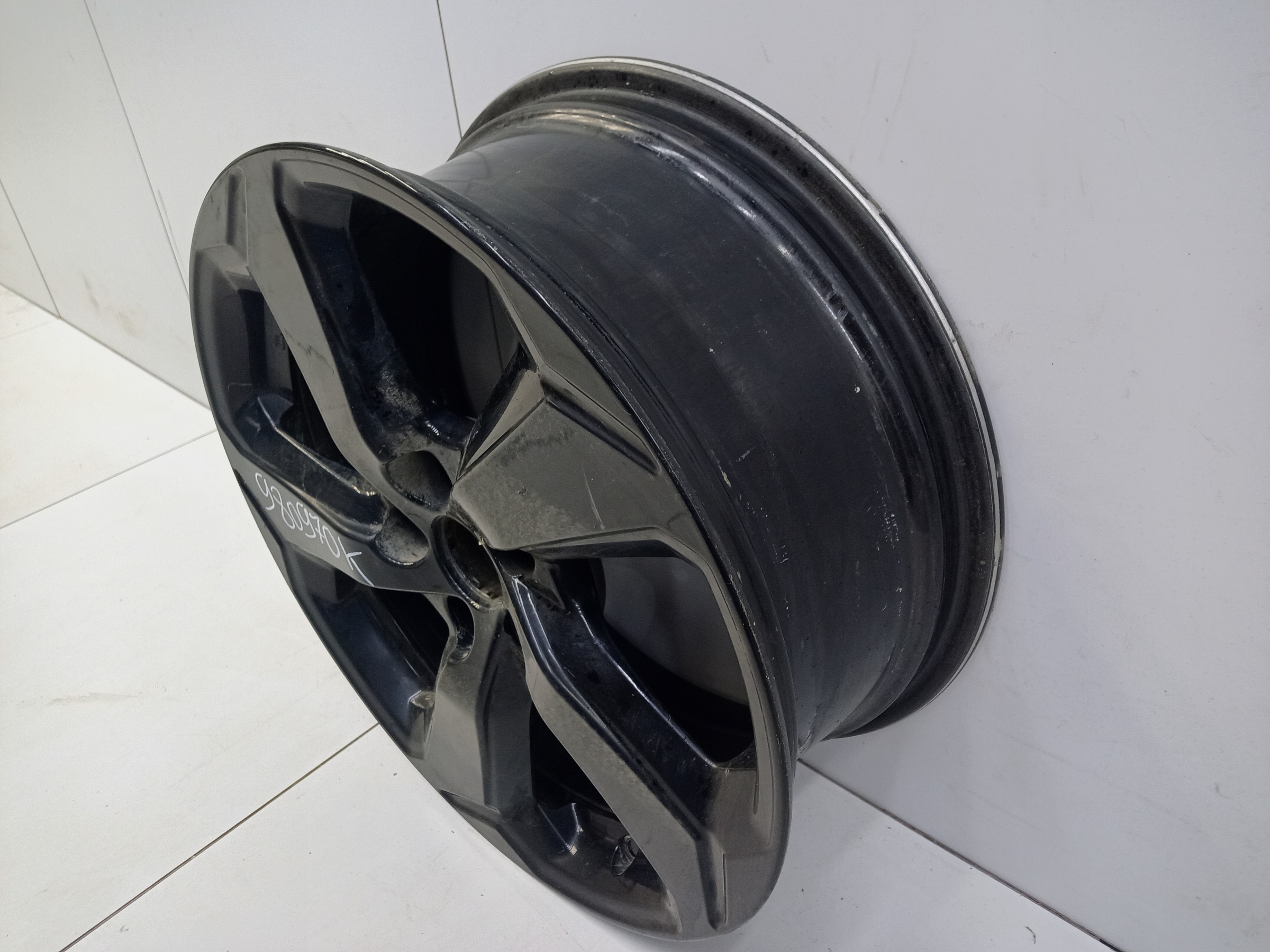 Диск колеса литой Toyota RAV4 XA50 R18 черный