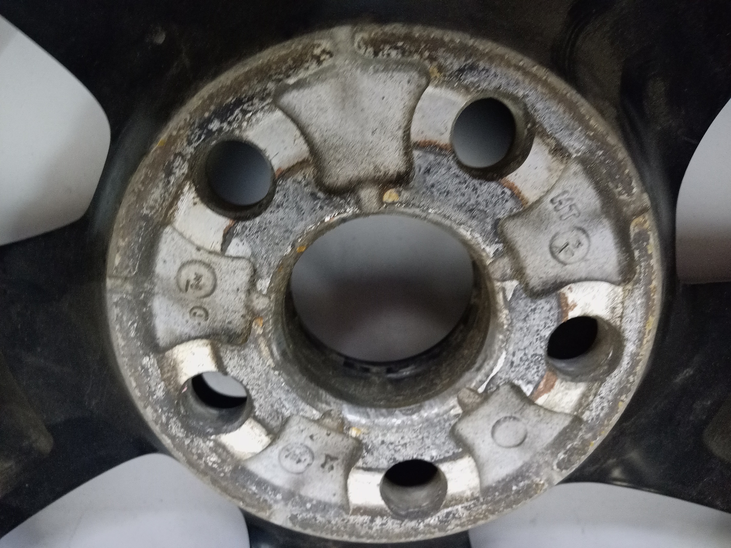 Диск колеса литой Toyota RAV4 XA50 R18 черный