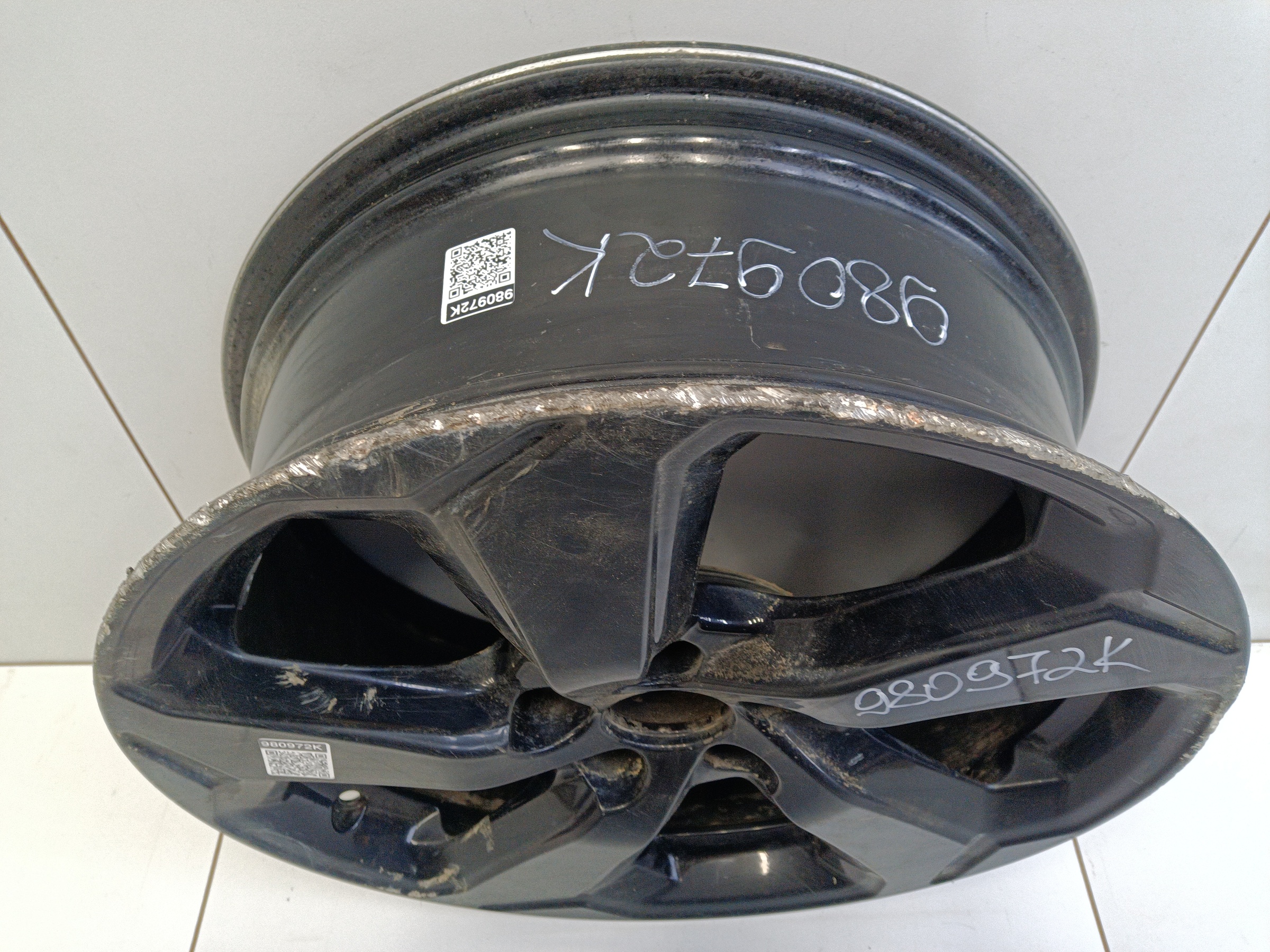 Диск колеса литой Toyota RAV4 XA50 R18 черный