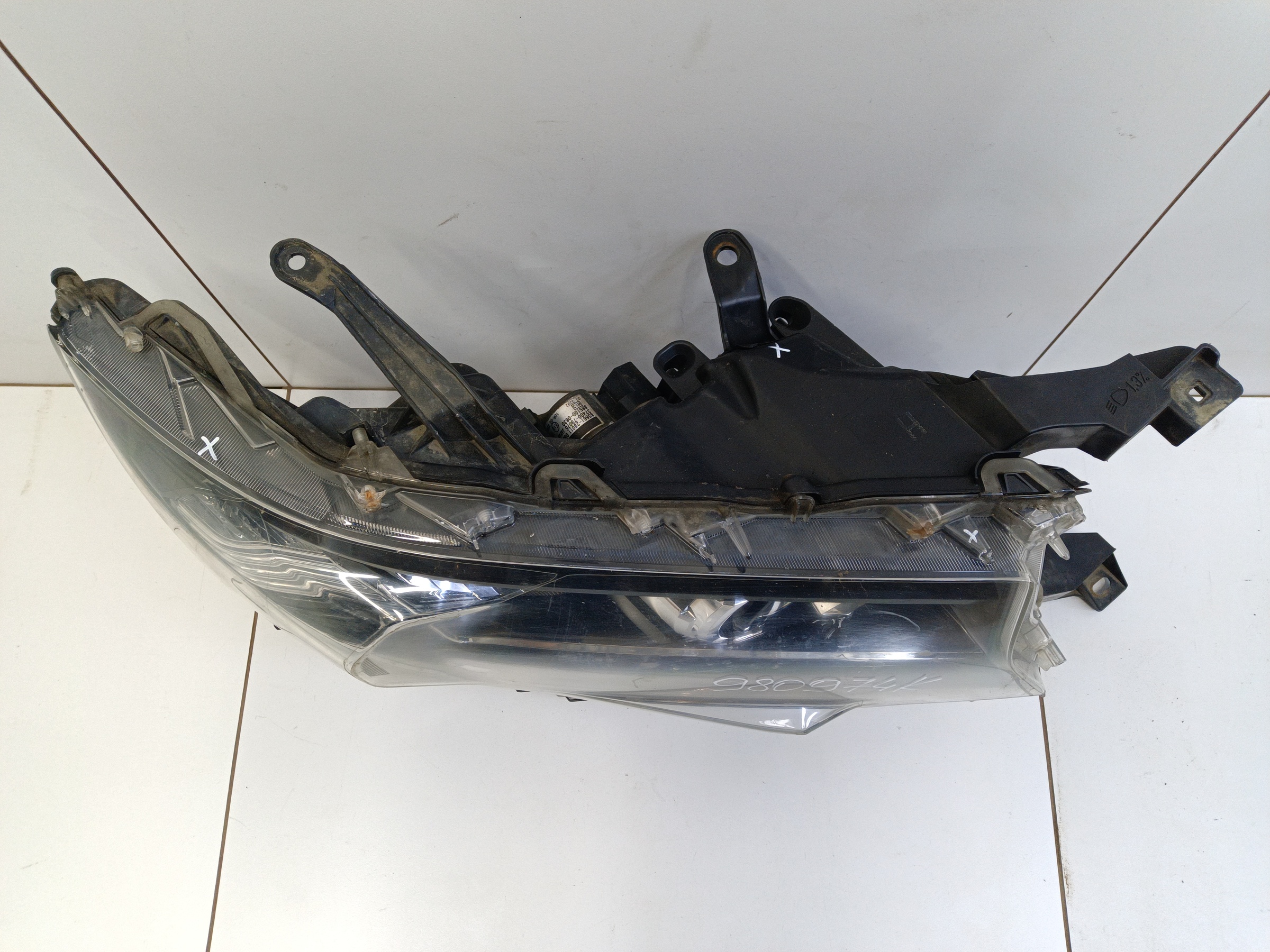 Фара передняя правая Toyota Land Cruiser Prado 150 Restail 2 LED