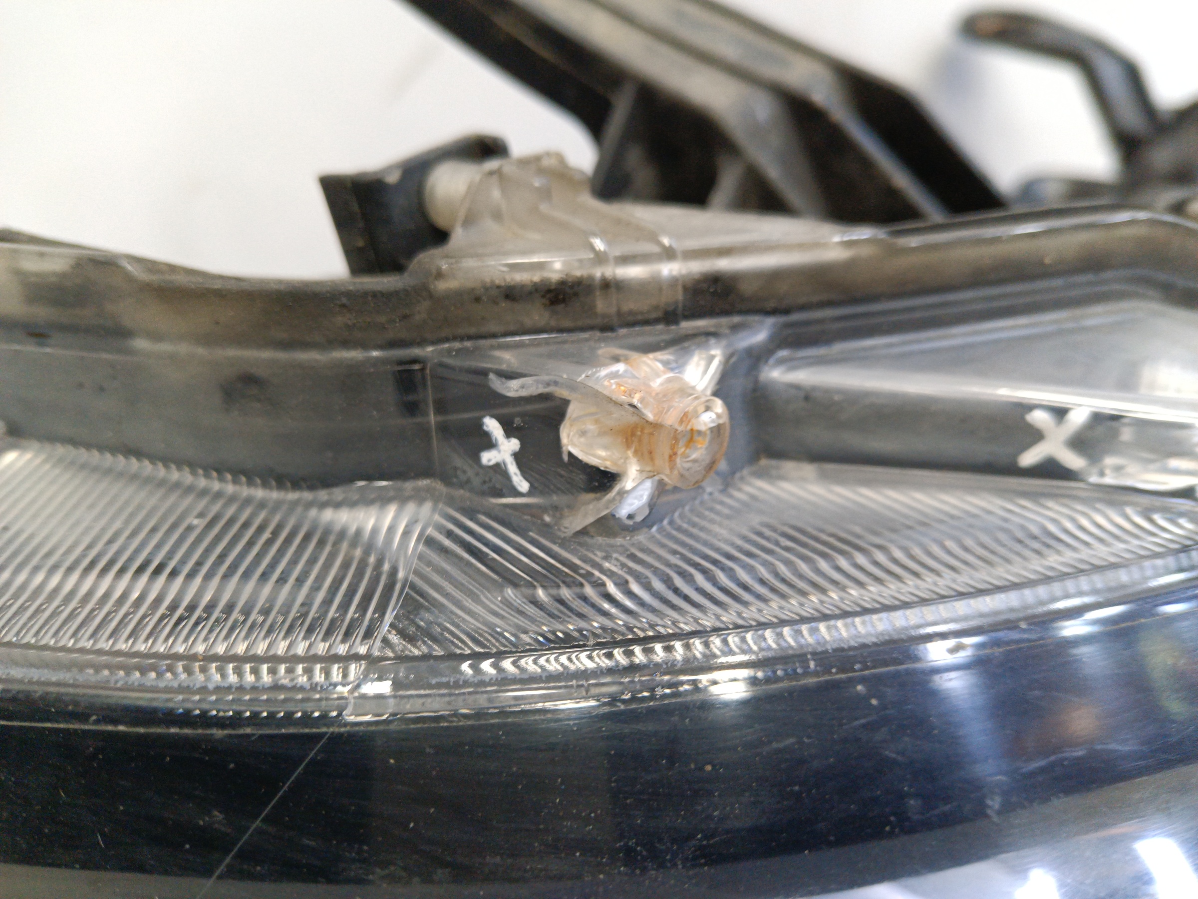 Фара передняя правая Toyota Land Cruiser Prado 150 Restail 2 LED