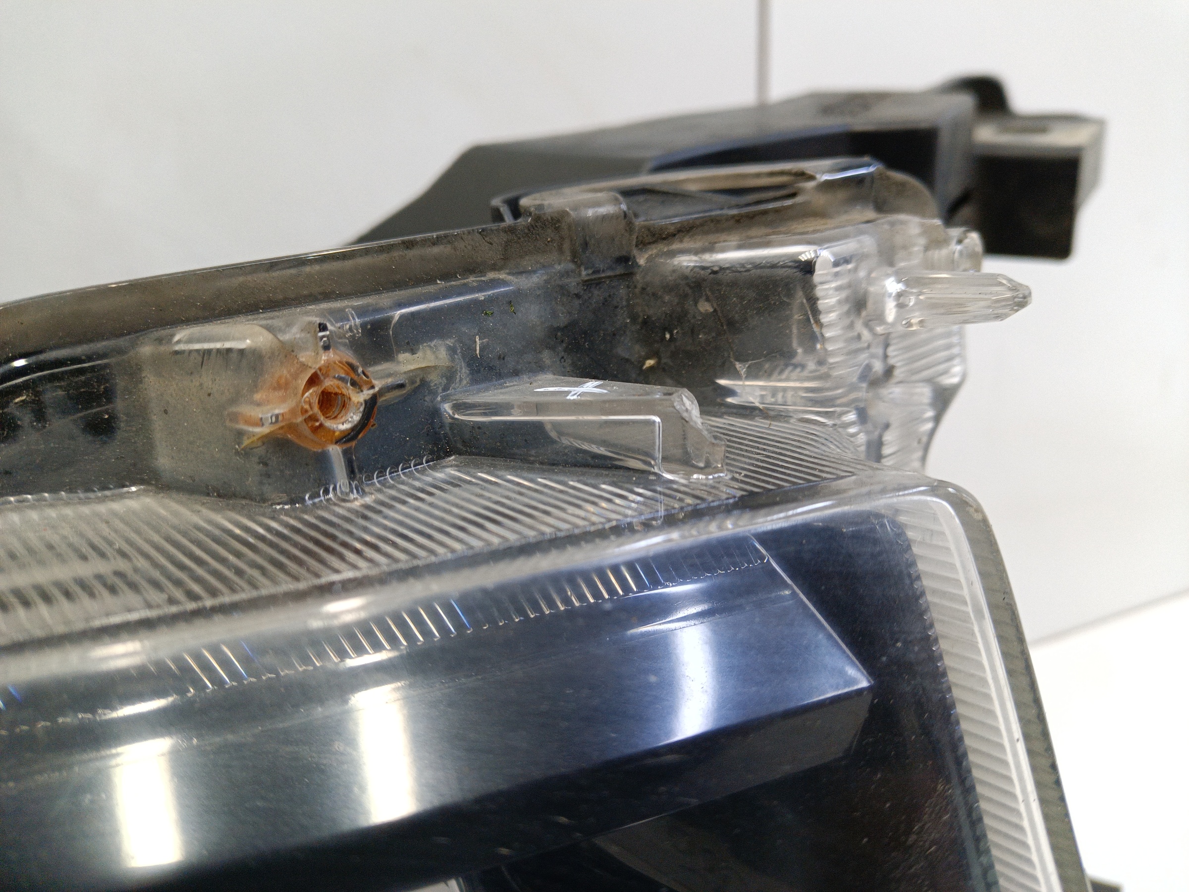 Фара передняя правая Toyota Land Cruiser Prado 150 Restail 2 LED