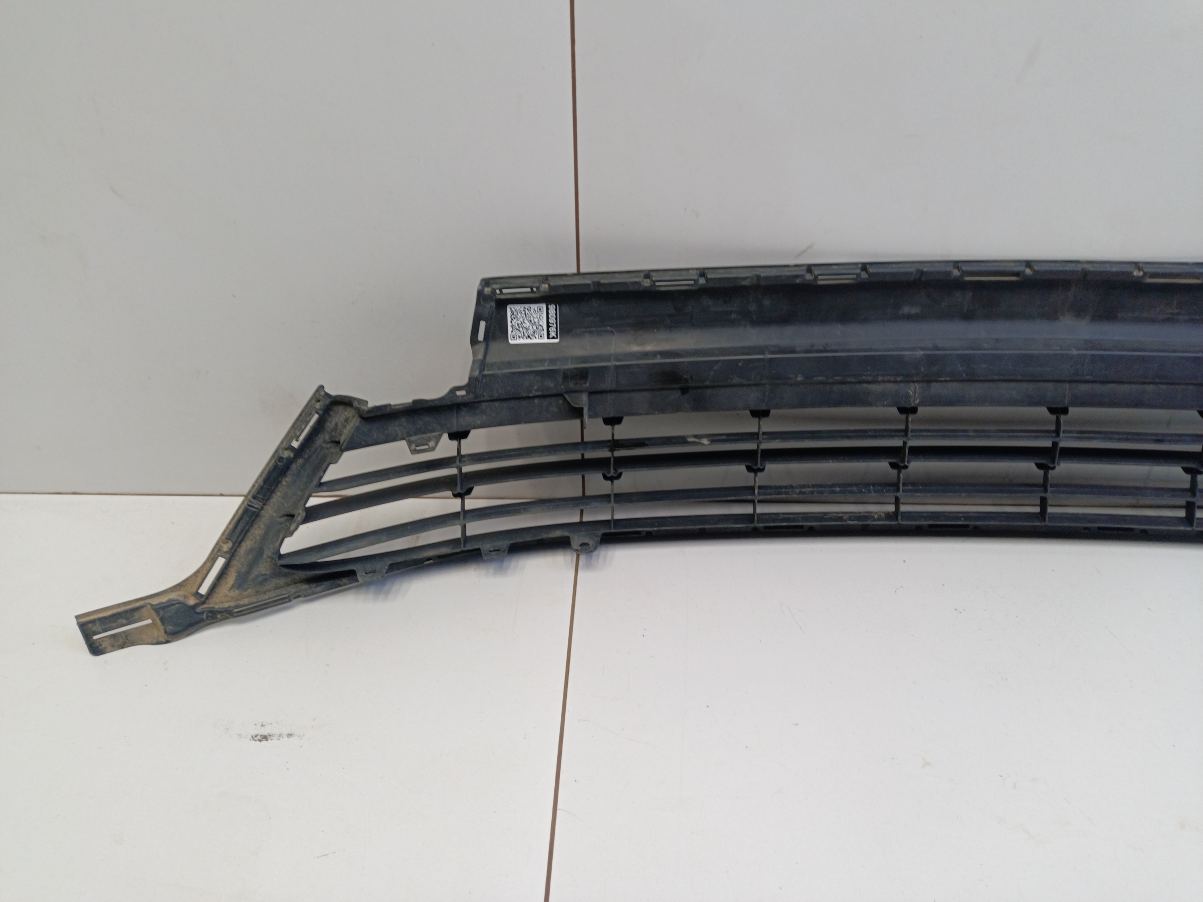 Решетка переднего бампера Toyota RAV4 CA40 Restail