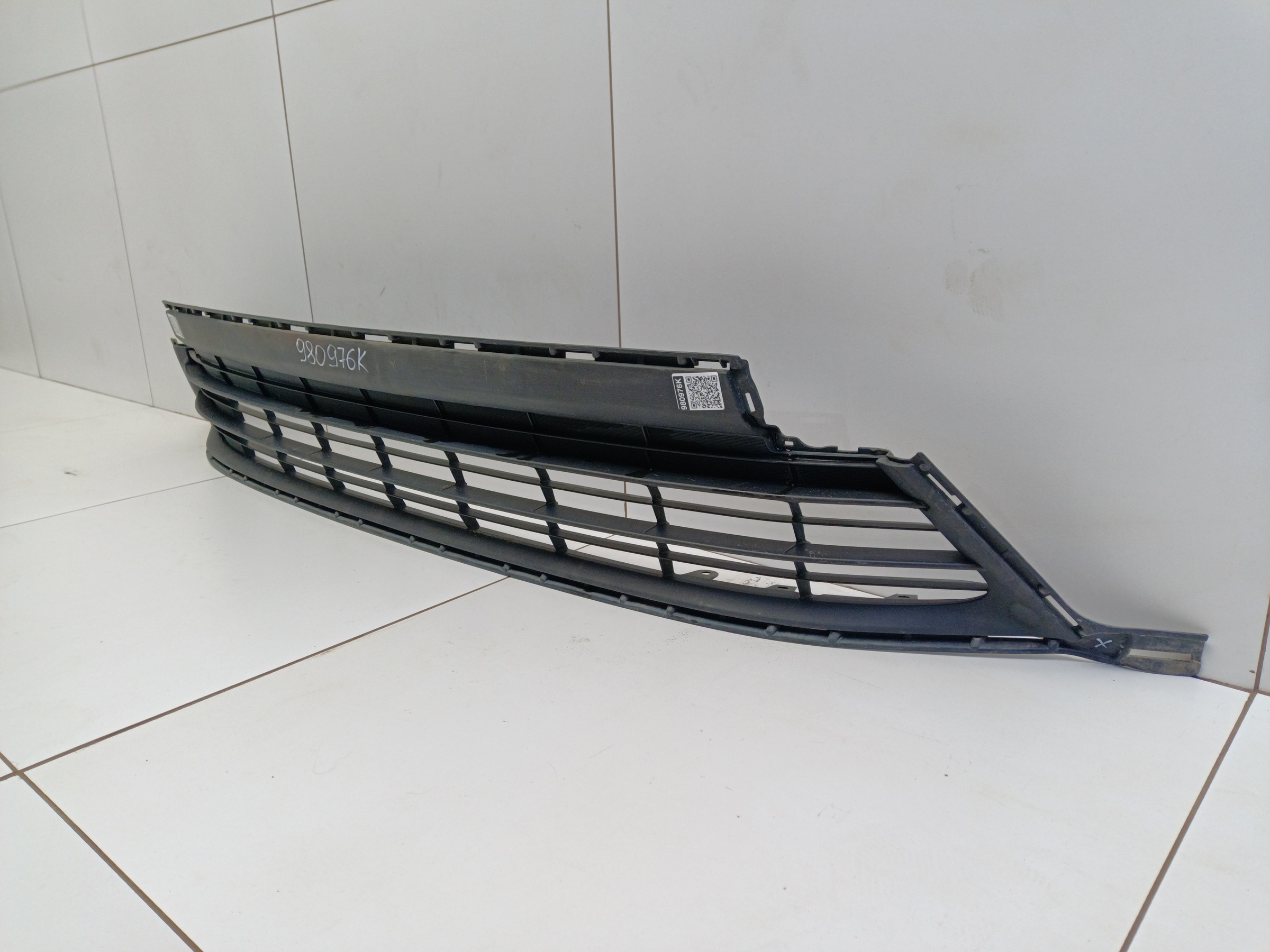 Решетка переднего бампера Toyota RAV4 CA40 Restail