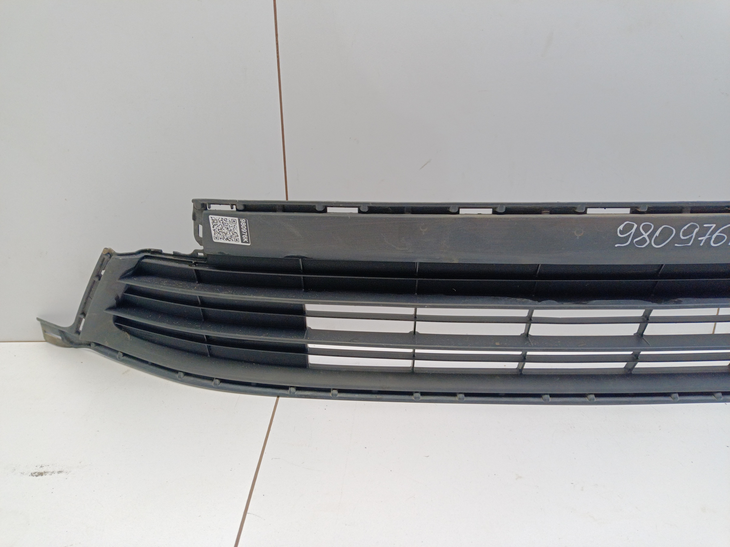 Решетка переднего бампера Toyota RAV4 CA40 Restail