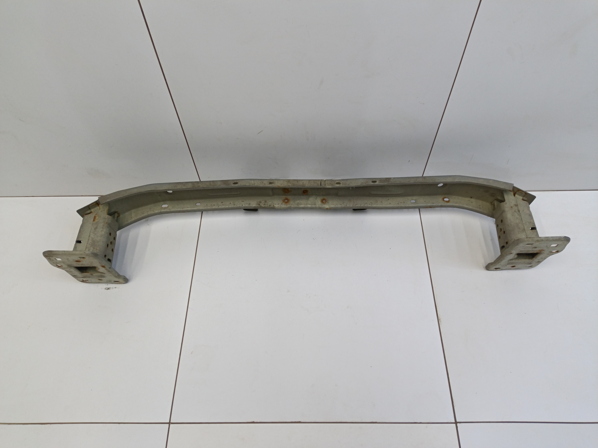 Усилитель переднего бампера Haval F7