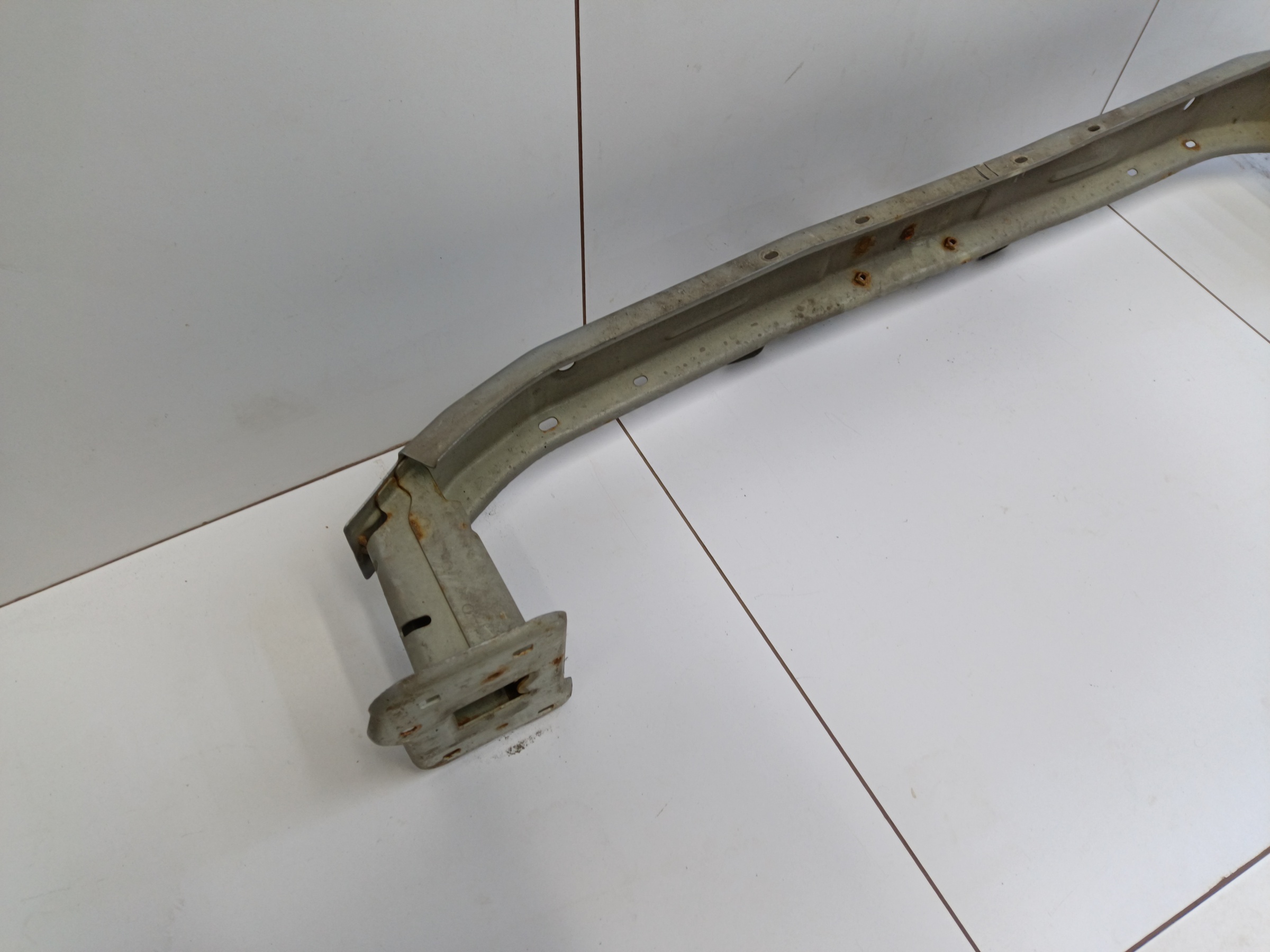 Усилитель переднего бампера Haval F7