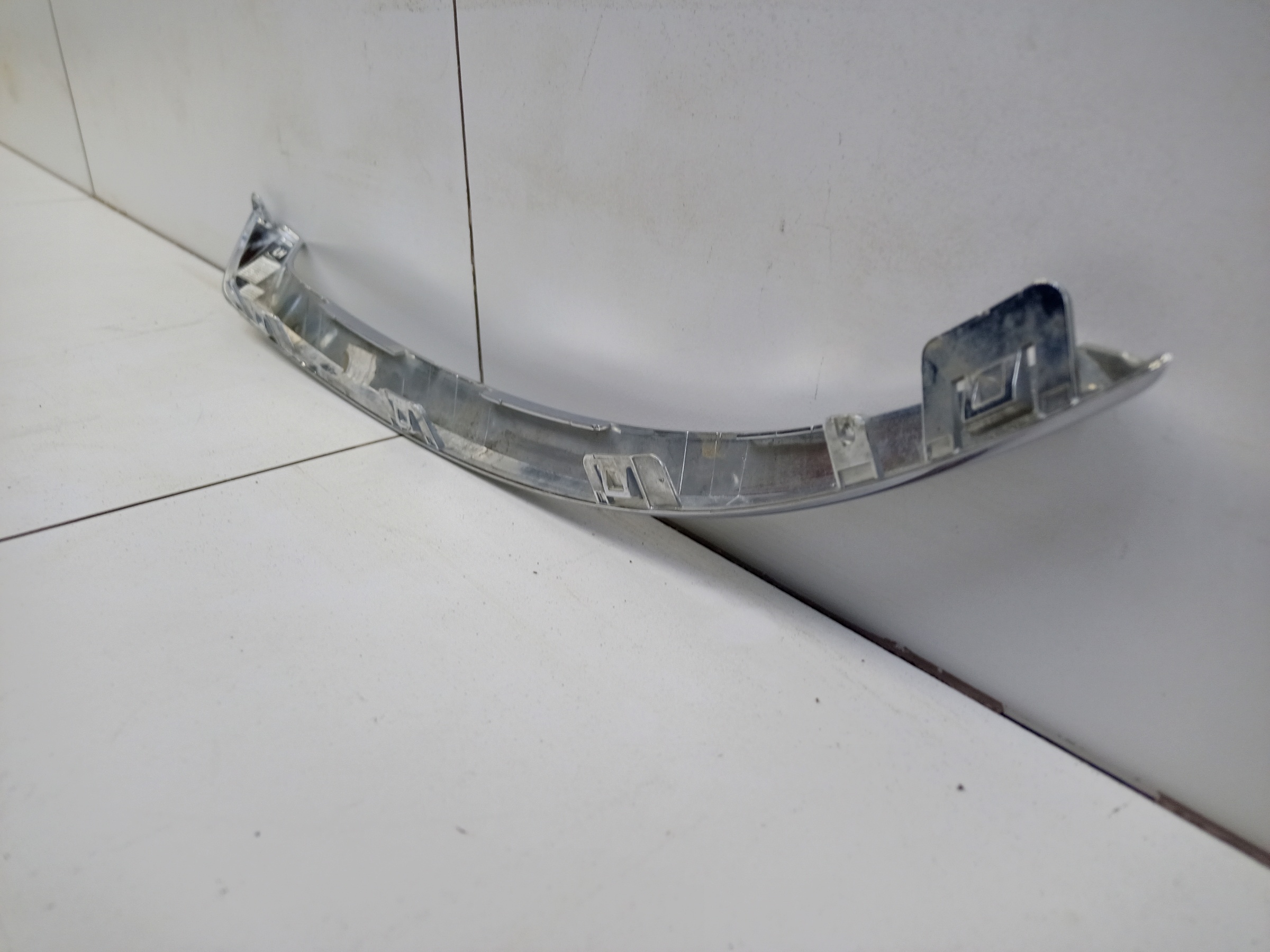 Накладка хром заднего бампера левая Volvo XC90 2