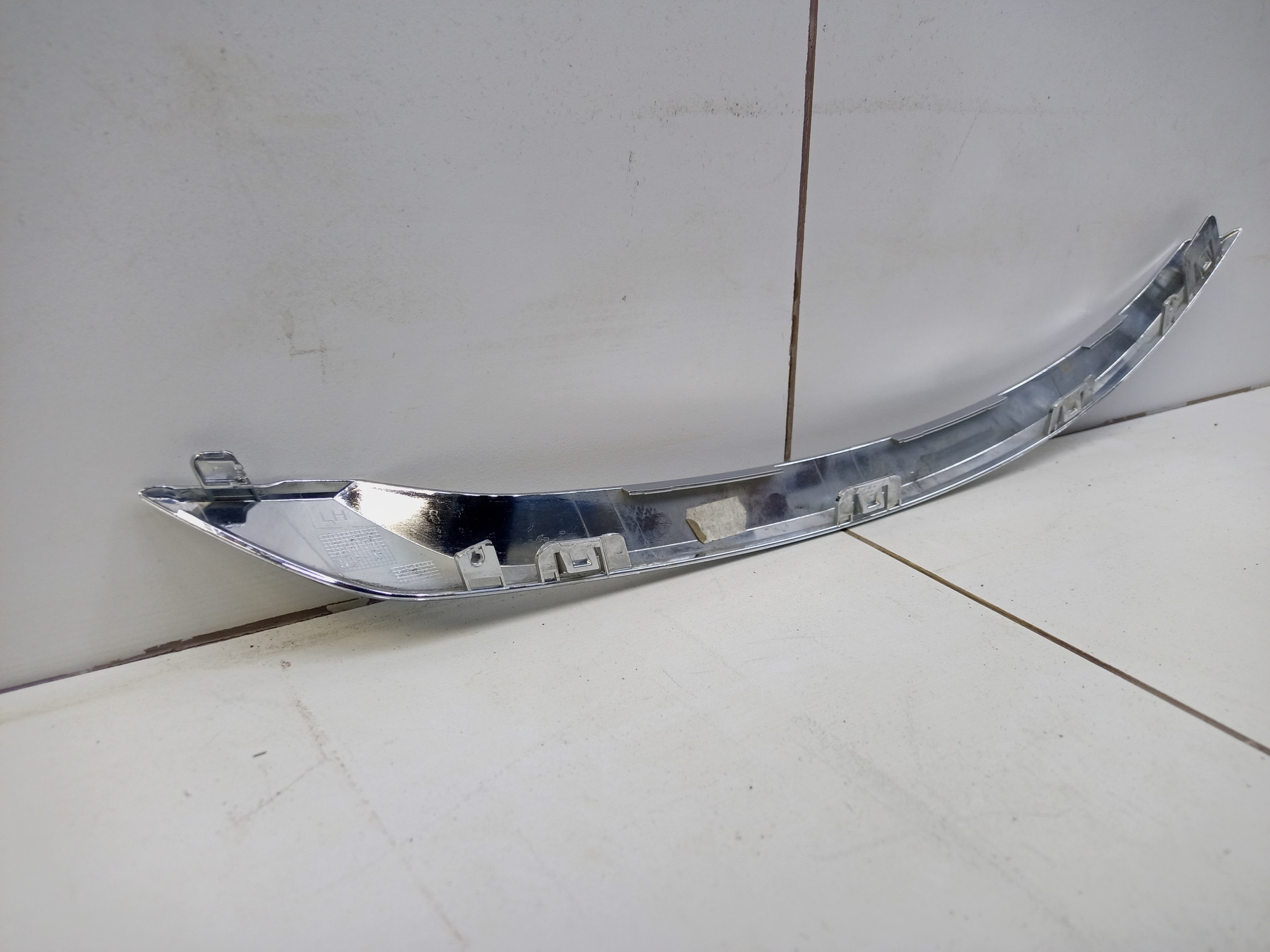 Накладка хром заднего бампера левая Volvo XC90 2