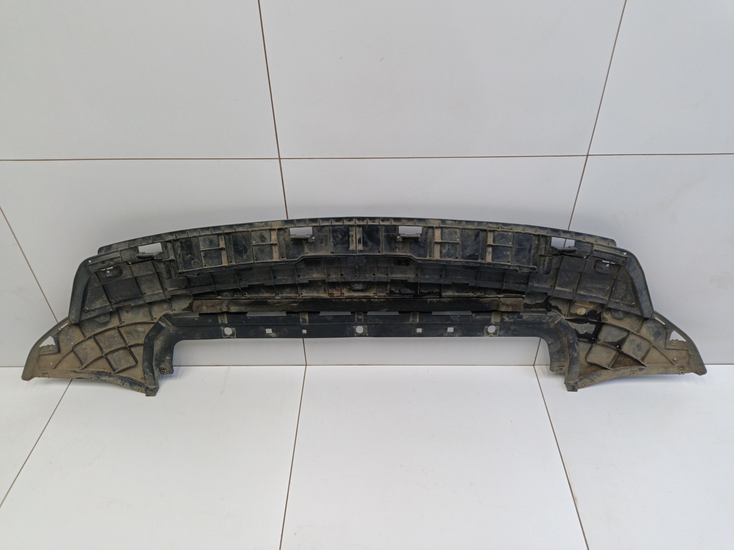 Пыльник переднего бампера Geely Atlas 2