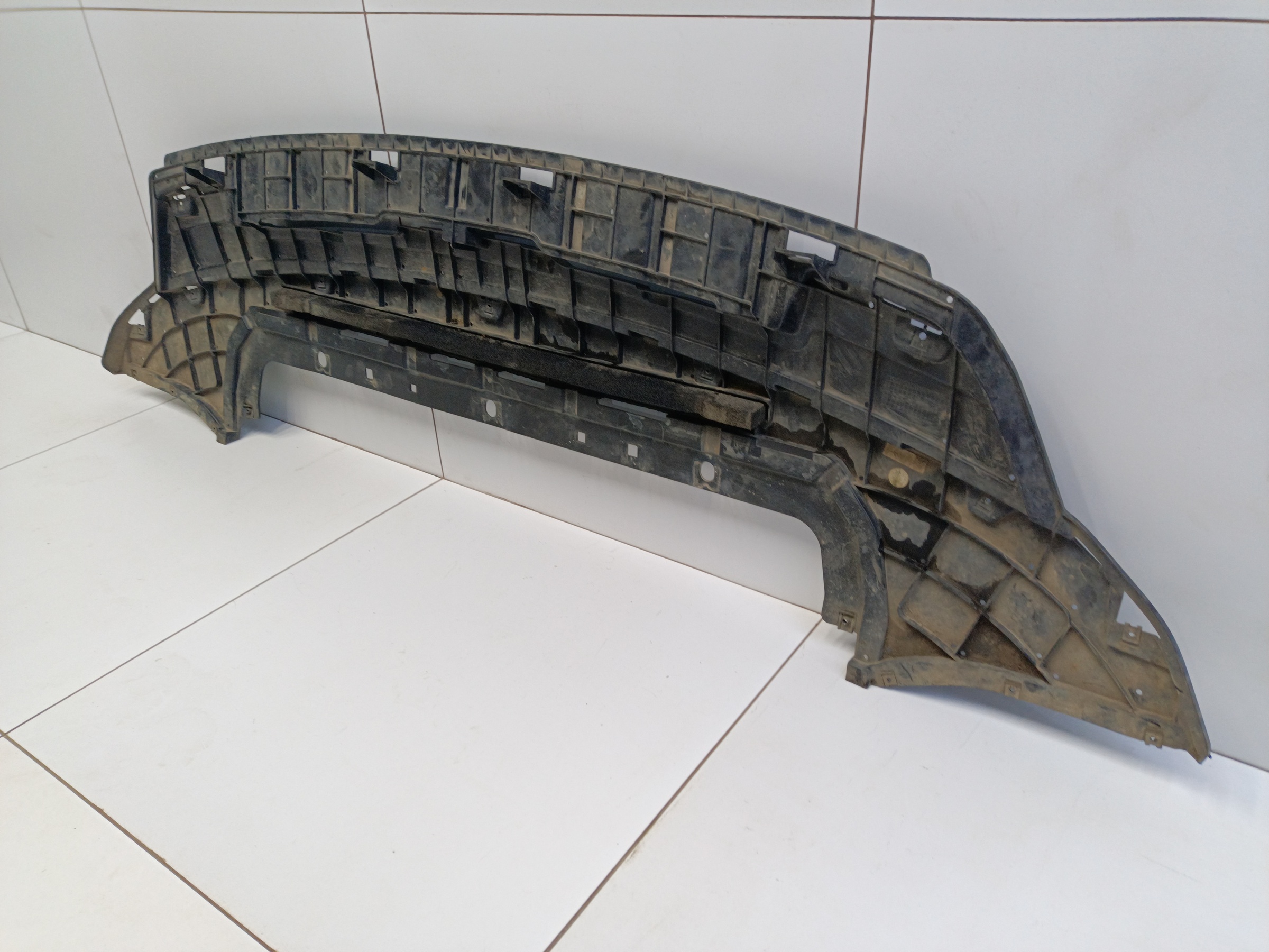 Пыльник переднего бампера Geely Atlas 2