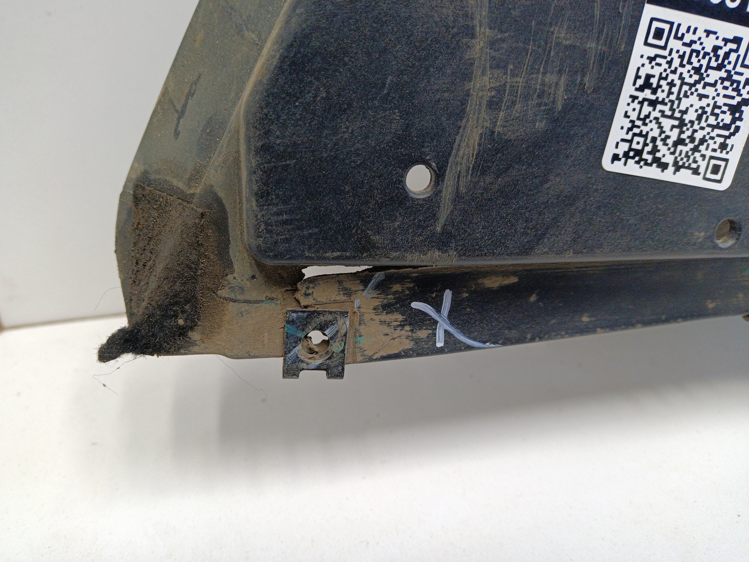 Пыльник переднего бампера Geely Atlas 2