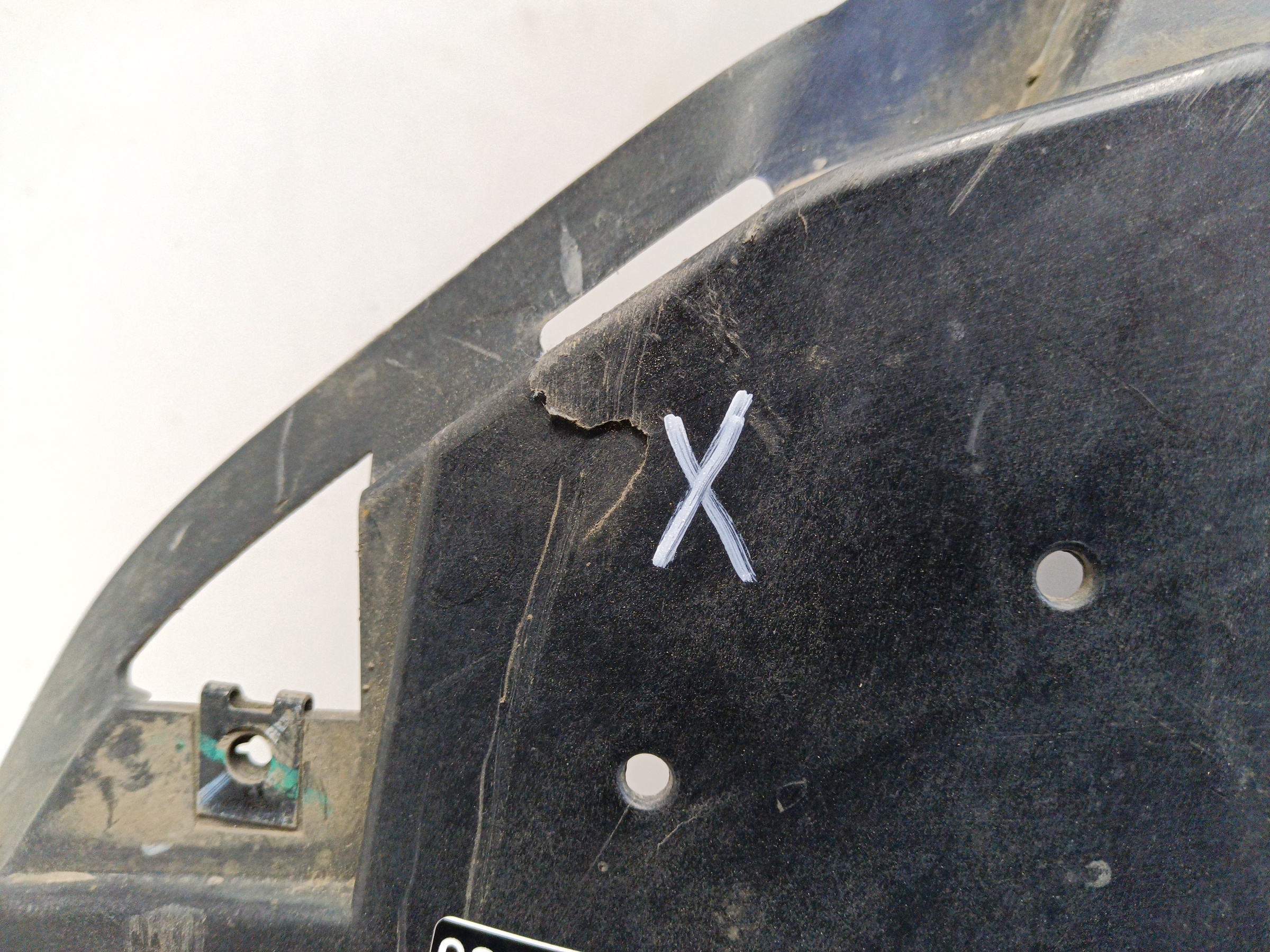 Пыльник переднего бампера Geely Atlas 2