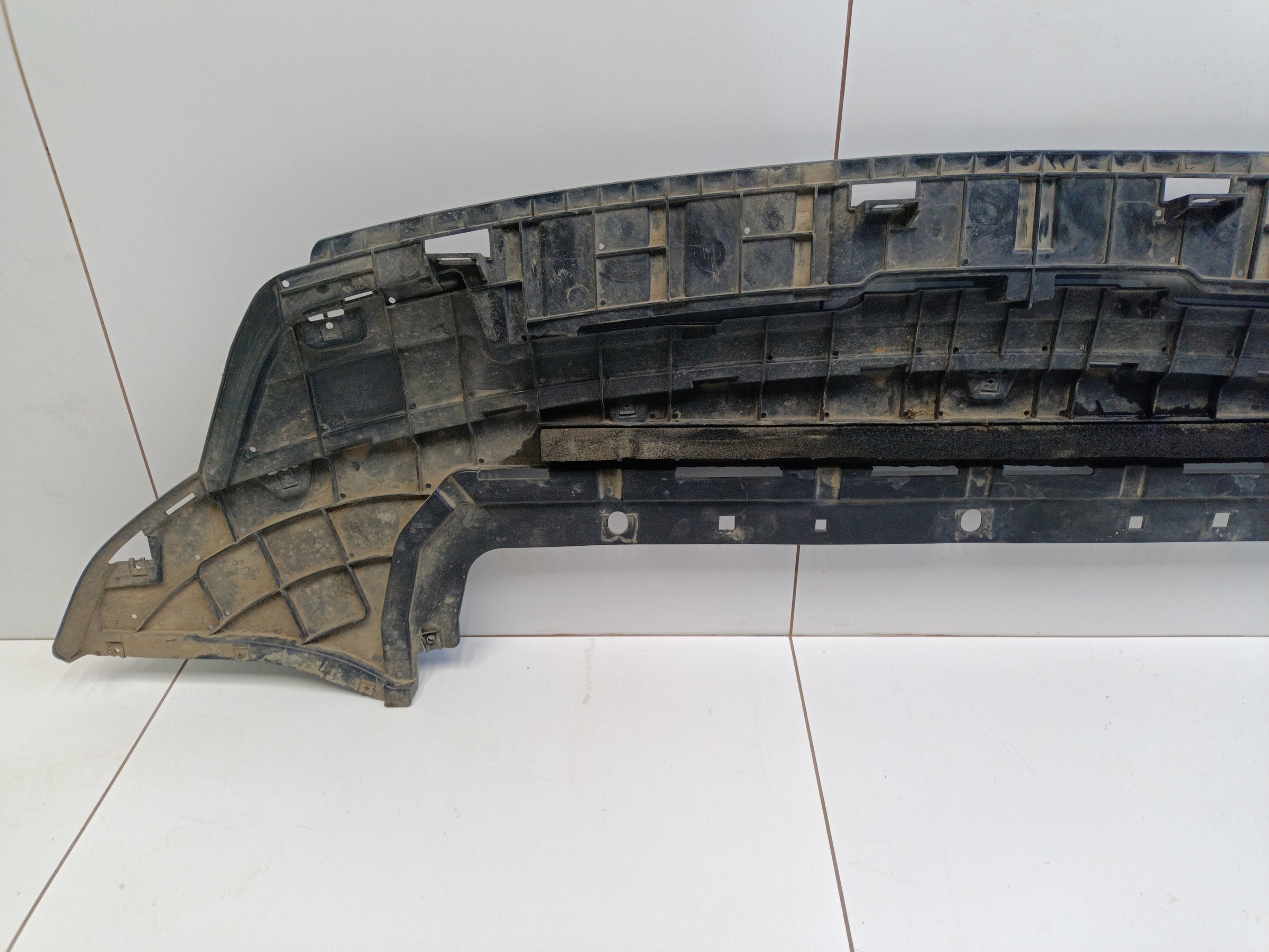 Пыльник переднего бампера Geely Atlas 2