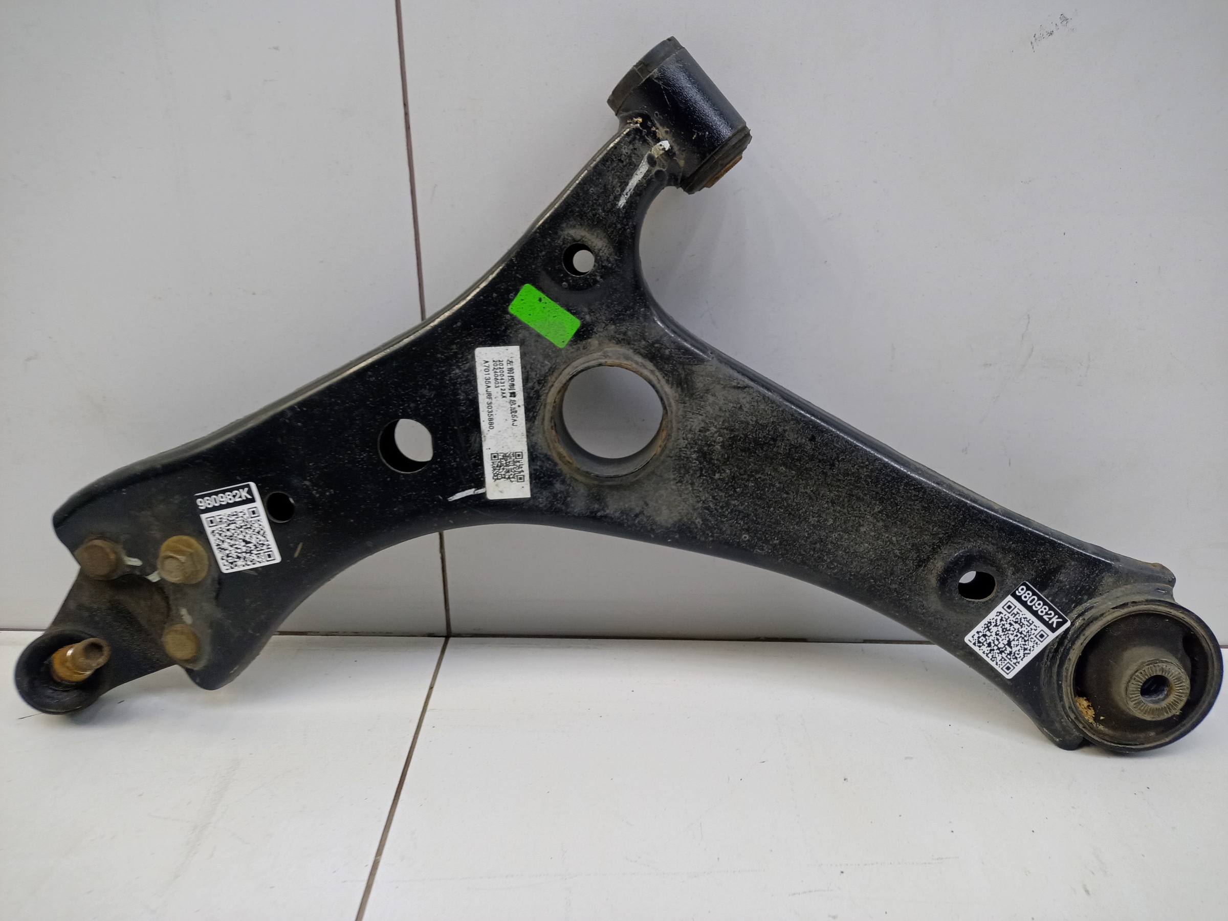 Рычаг передней подвески левый Jetour T2