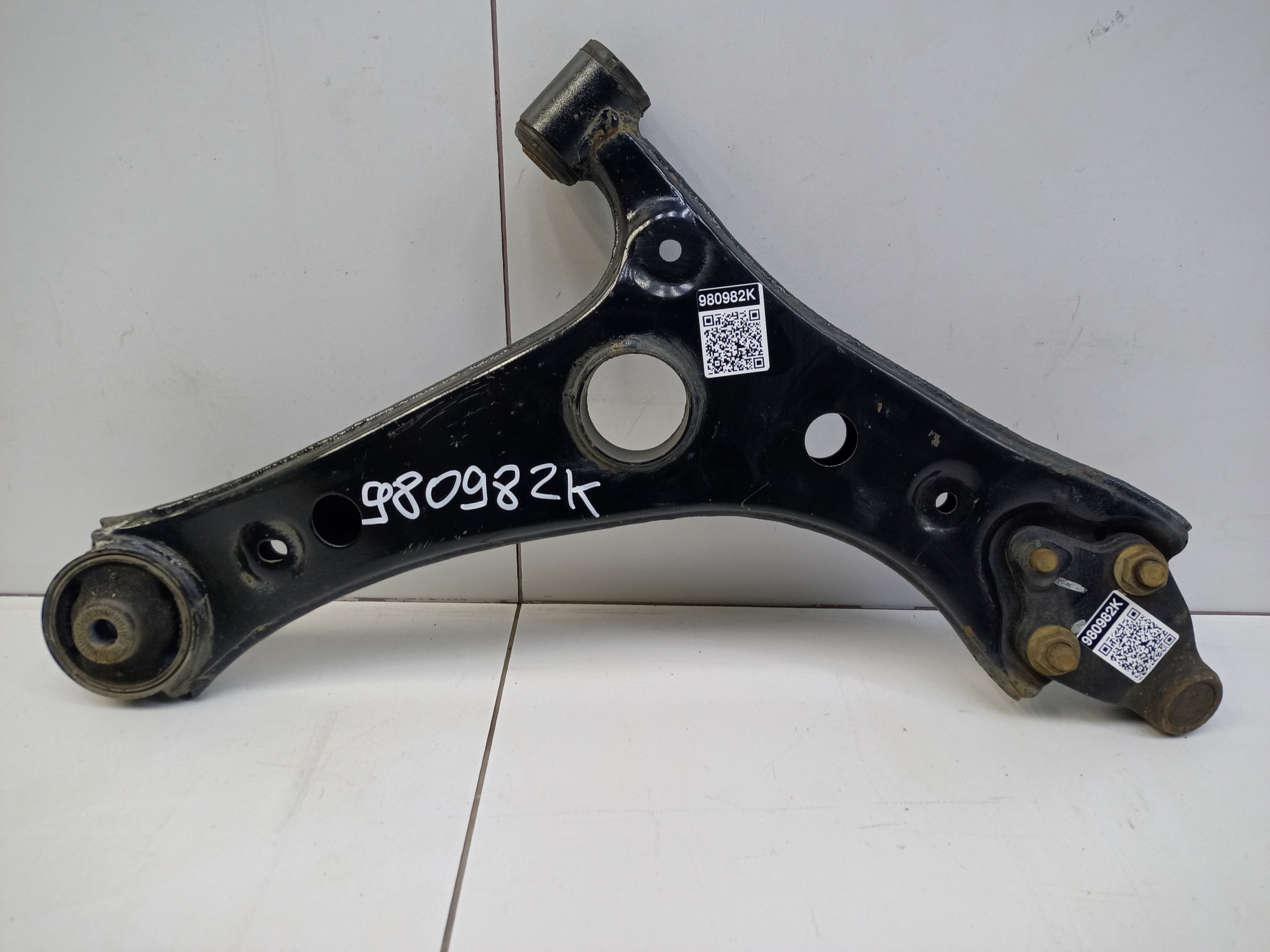 Рычаг передней подвески левый Jetour T2