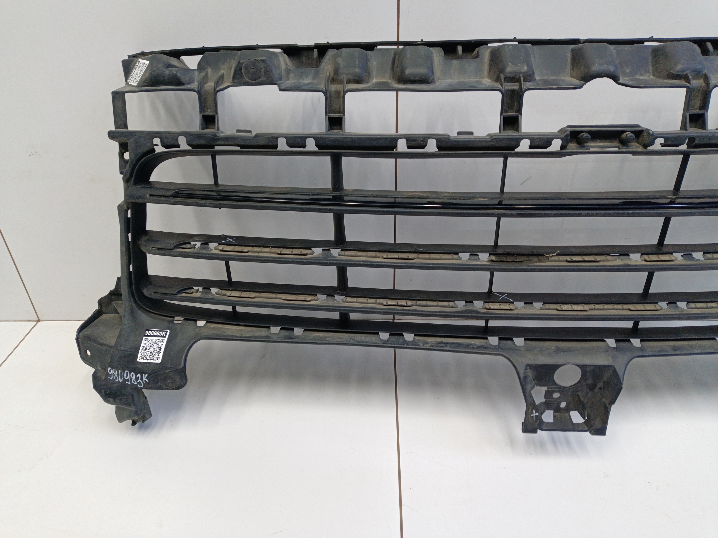 Решётка переднего бампера центральная Porsche Cayenne 3