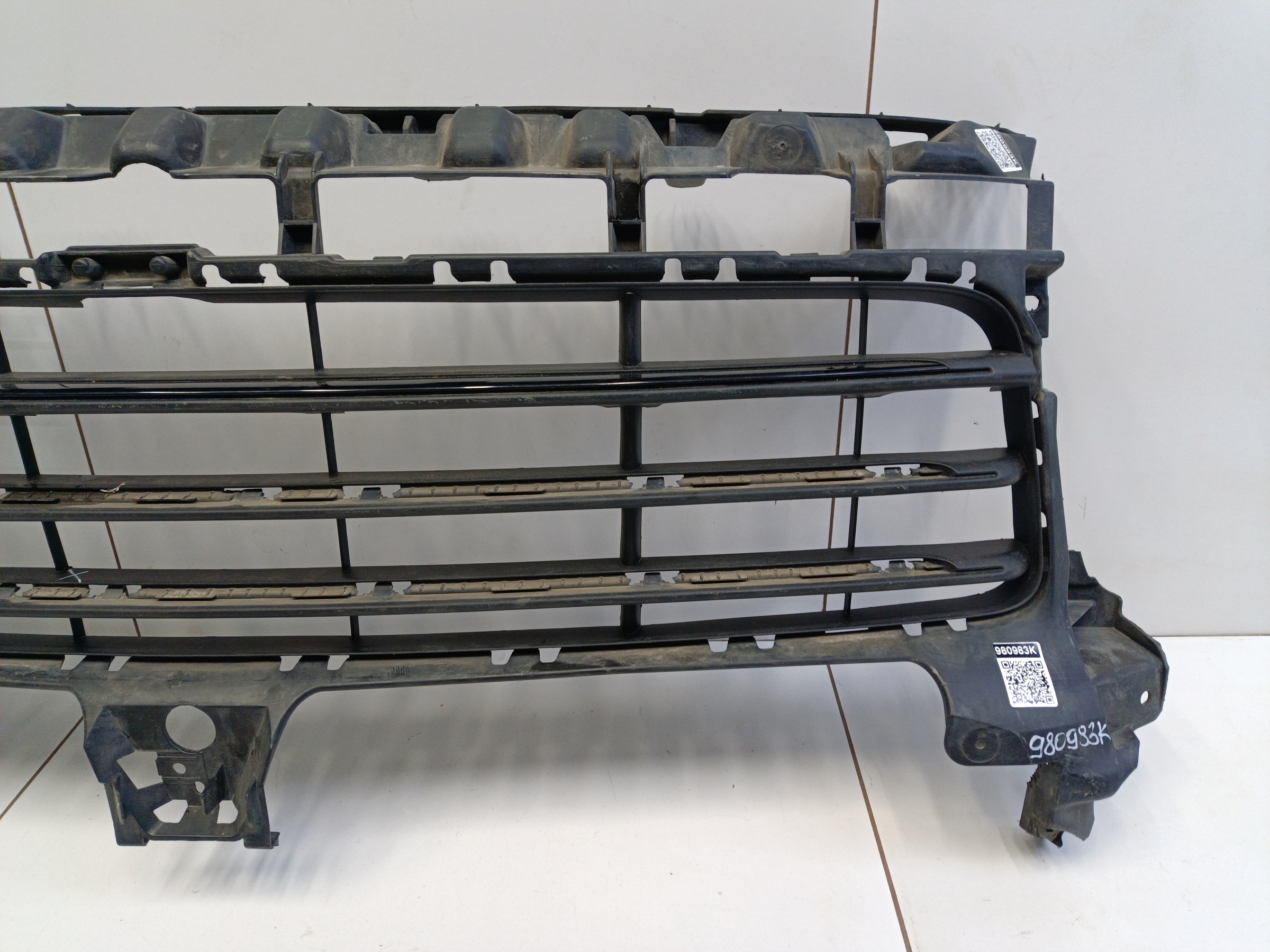 Решётка переднего бампера центральная Porsche Cayenne 3