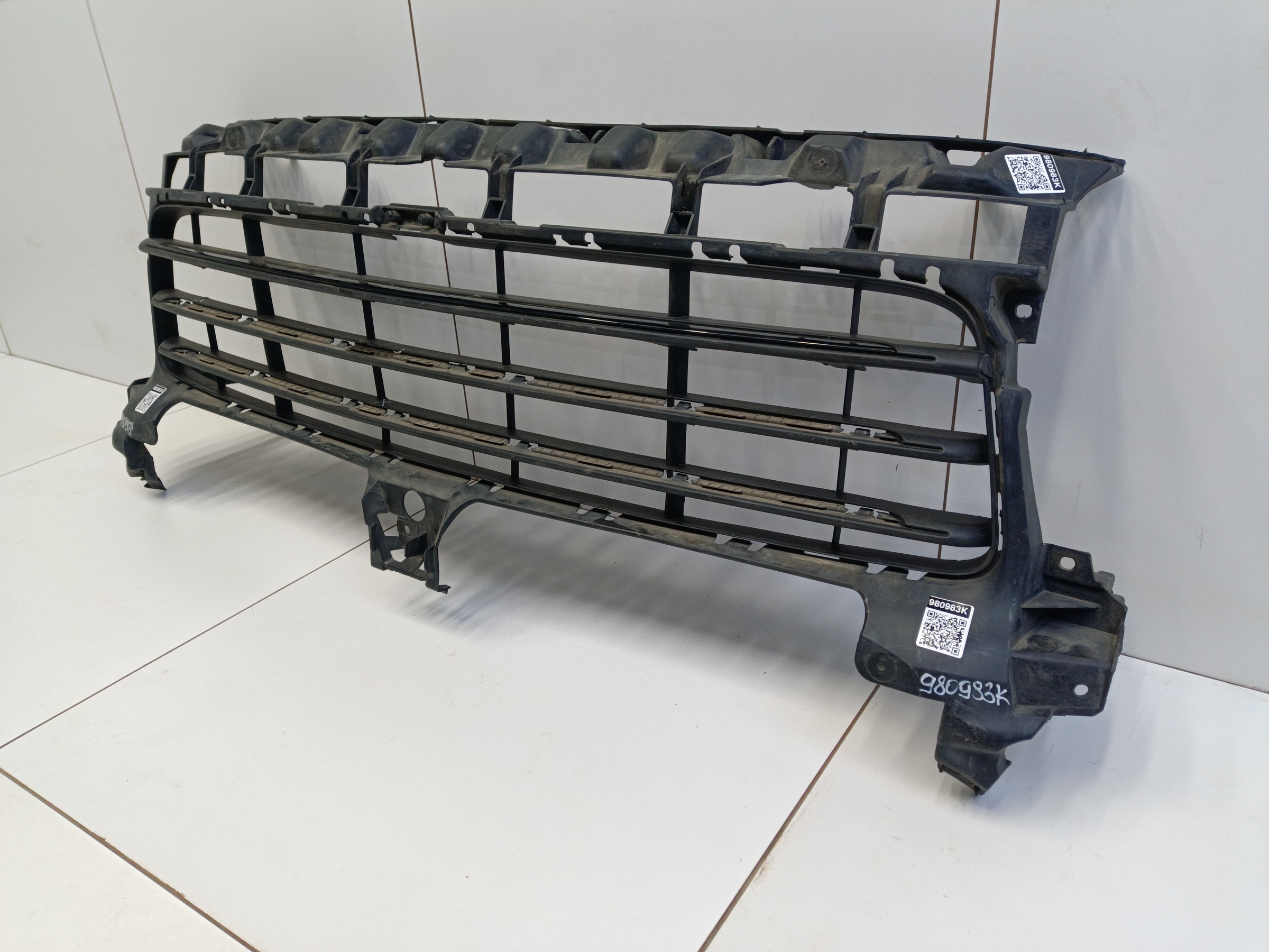 Решётка переднего бампера центральная Porsche Cayenne 3