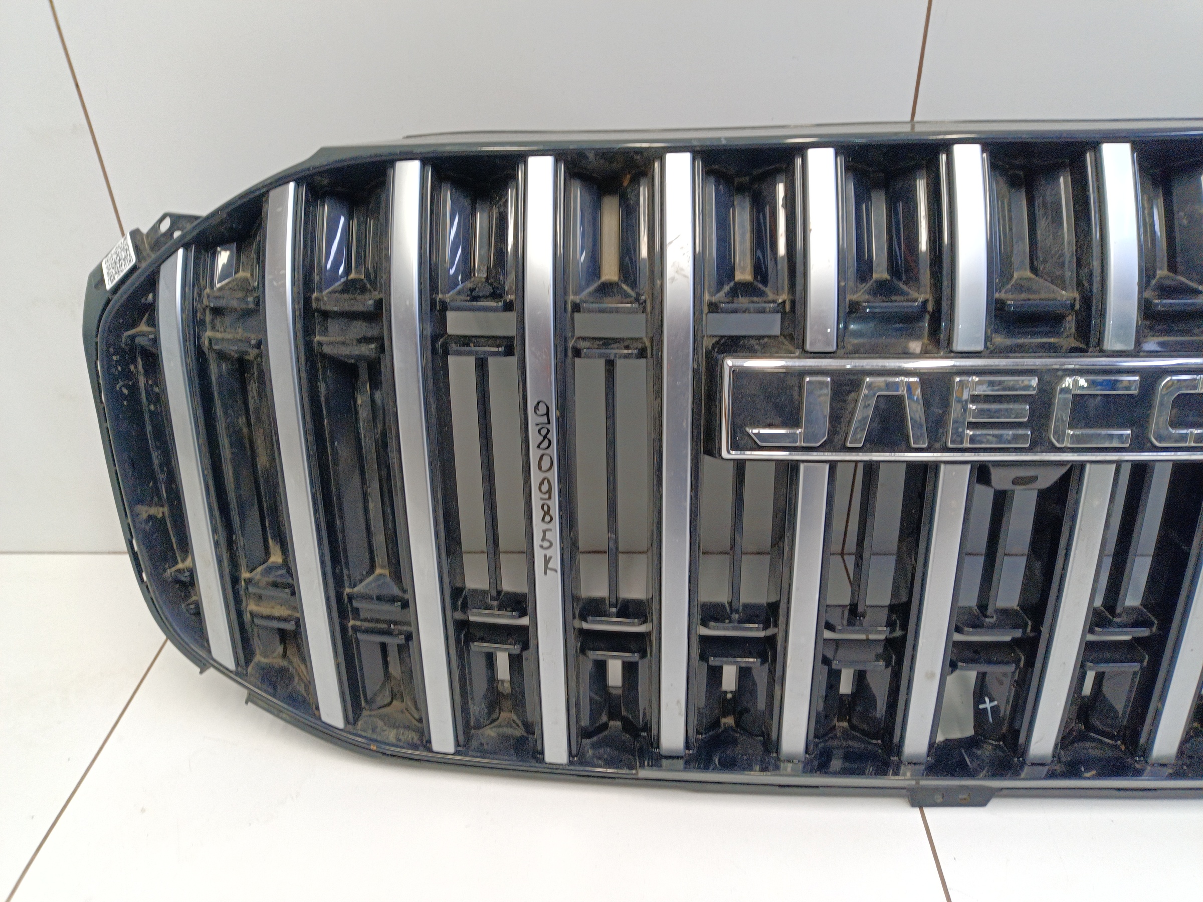 Решетка радиатора Jaecoo J8