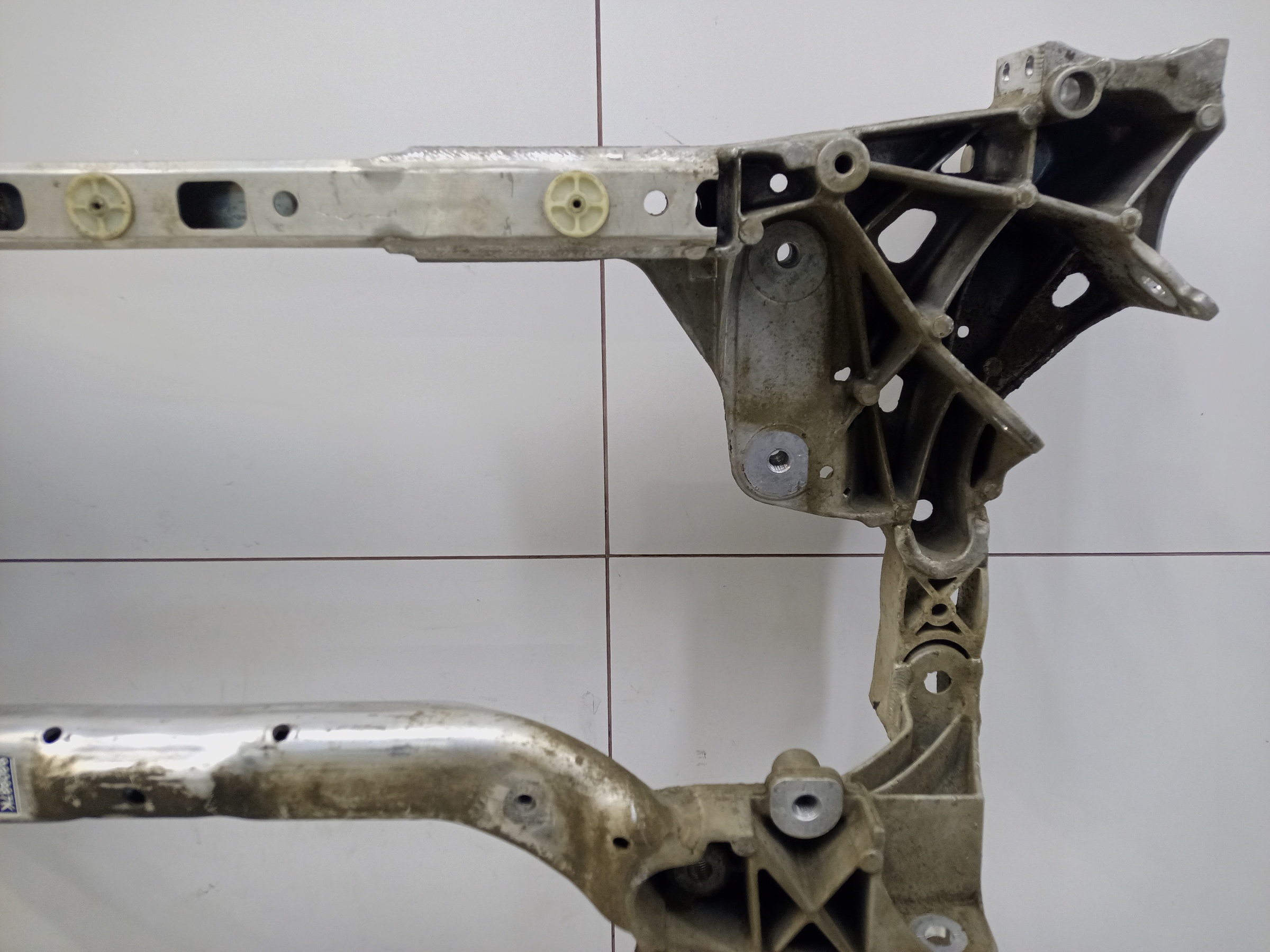 Подрамник передний BMW 5er G30 4WD