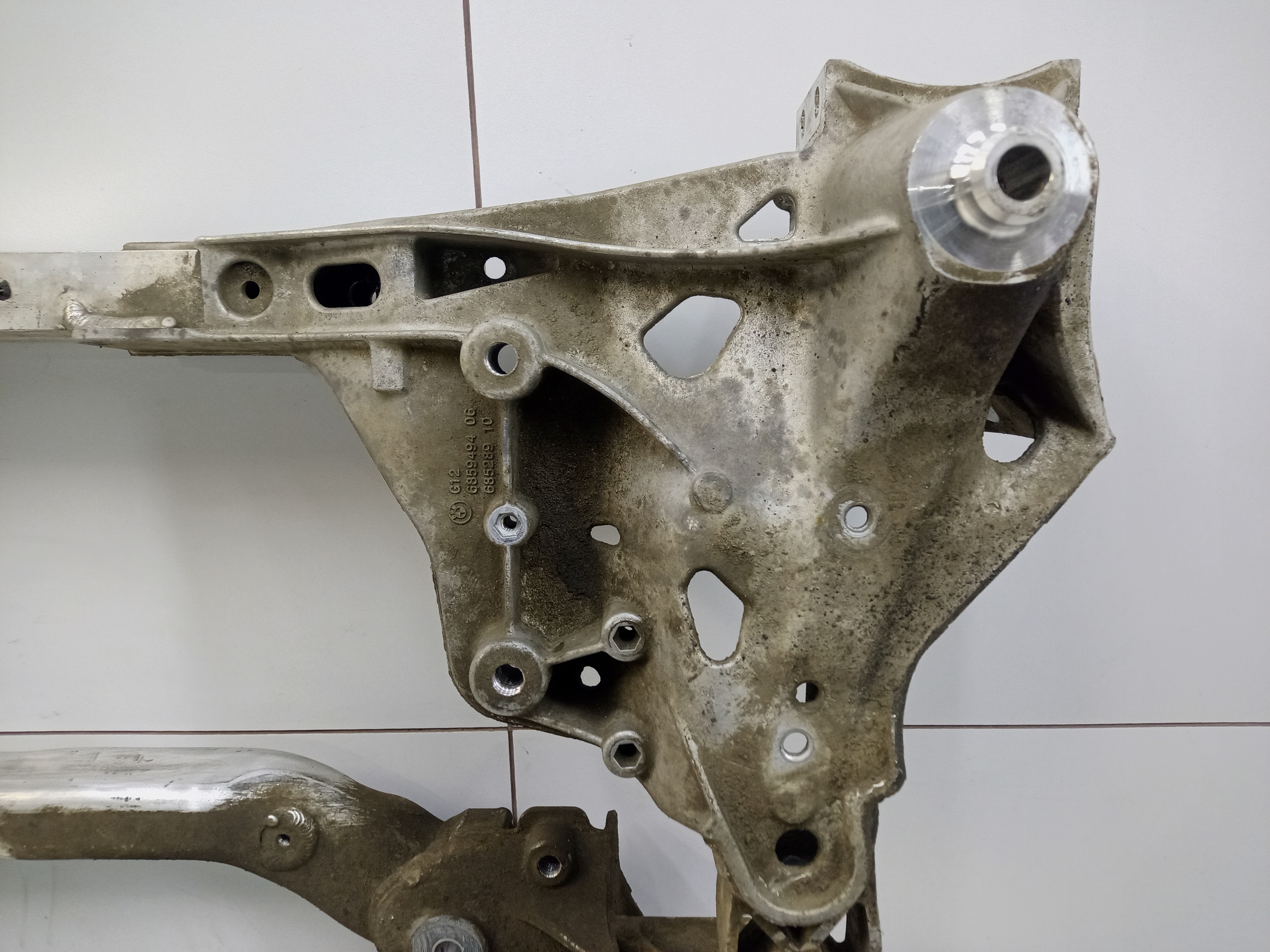 Подрамник передний BMW 5er G30 4WD