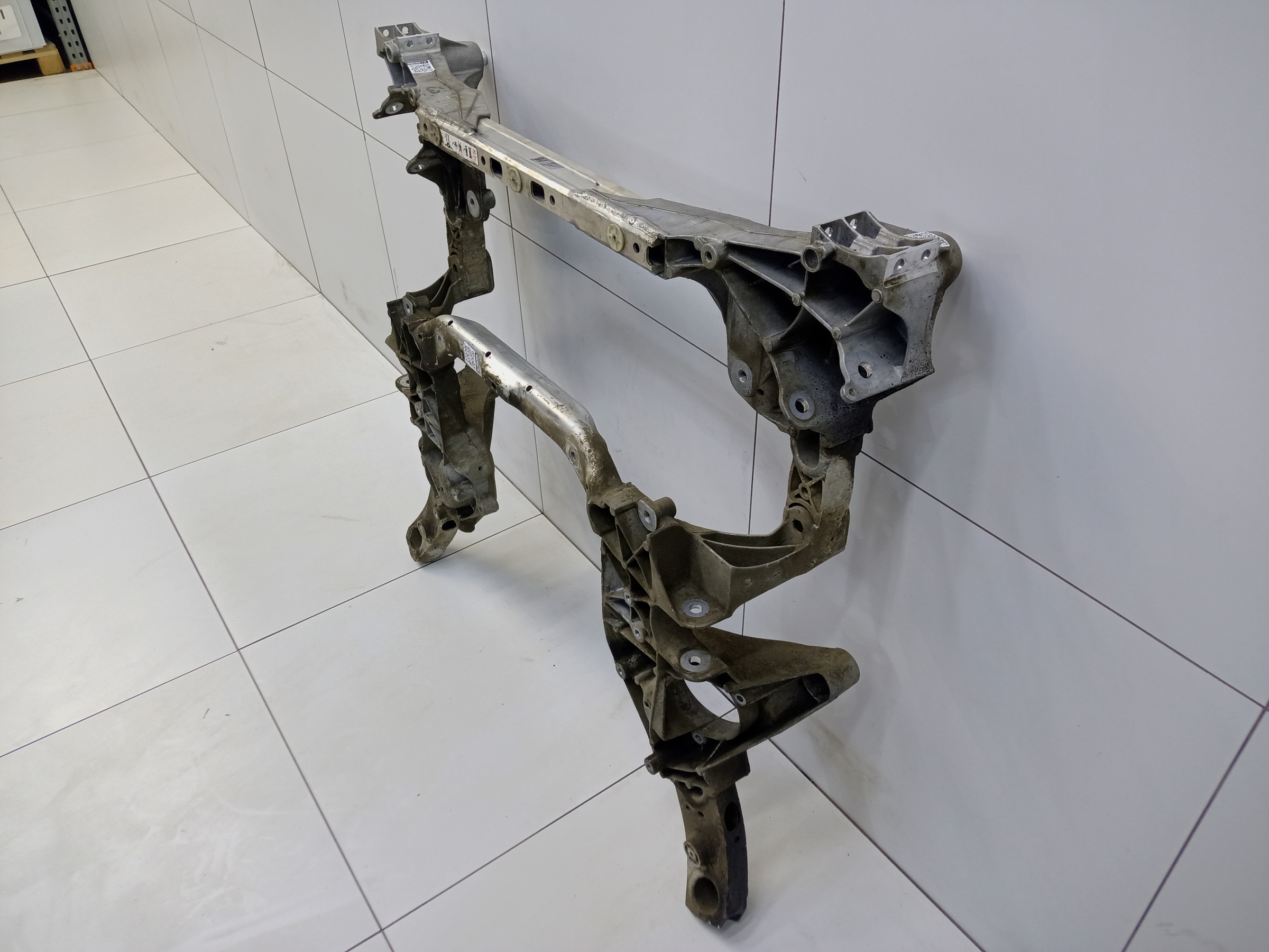 Подрамник передний BMW 5er G30 4WD