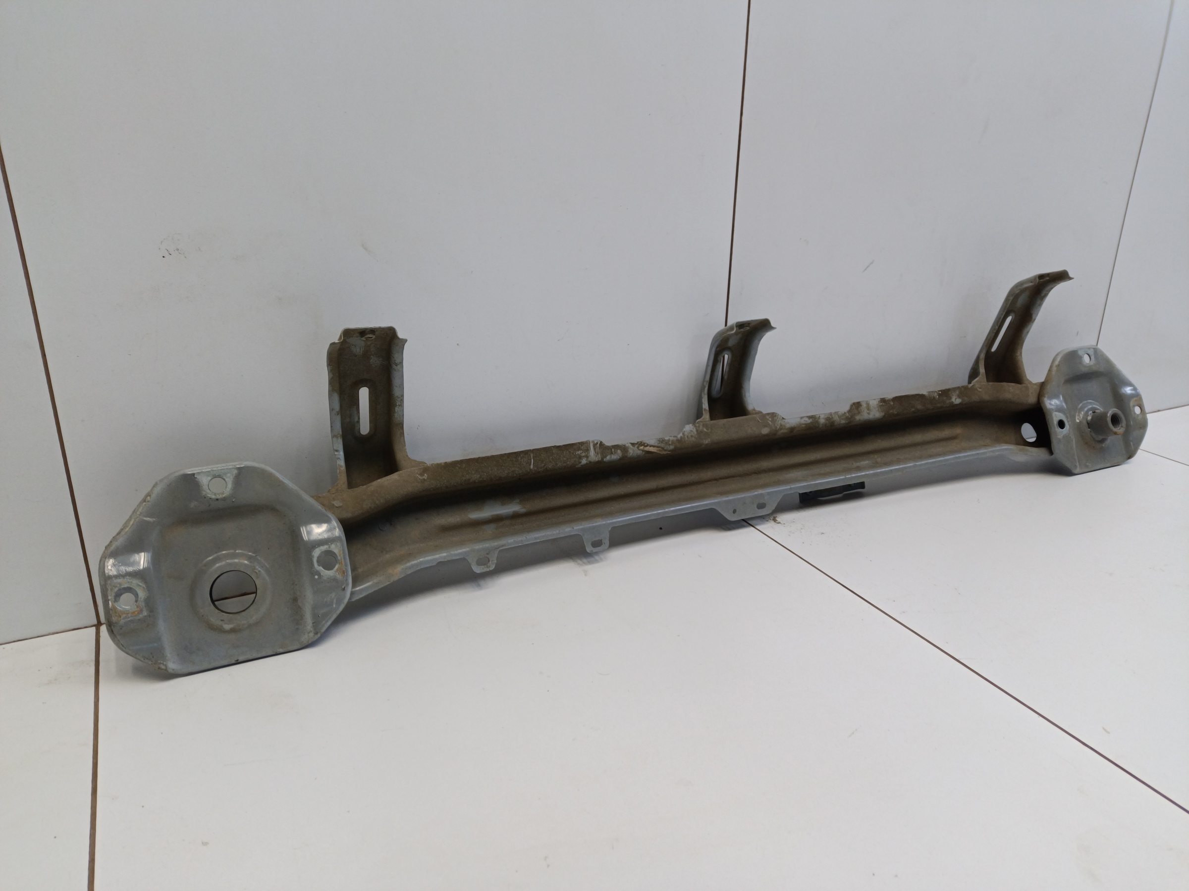 Усилитель заднего бампера Jetour Dashing