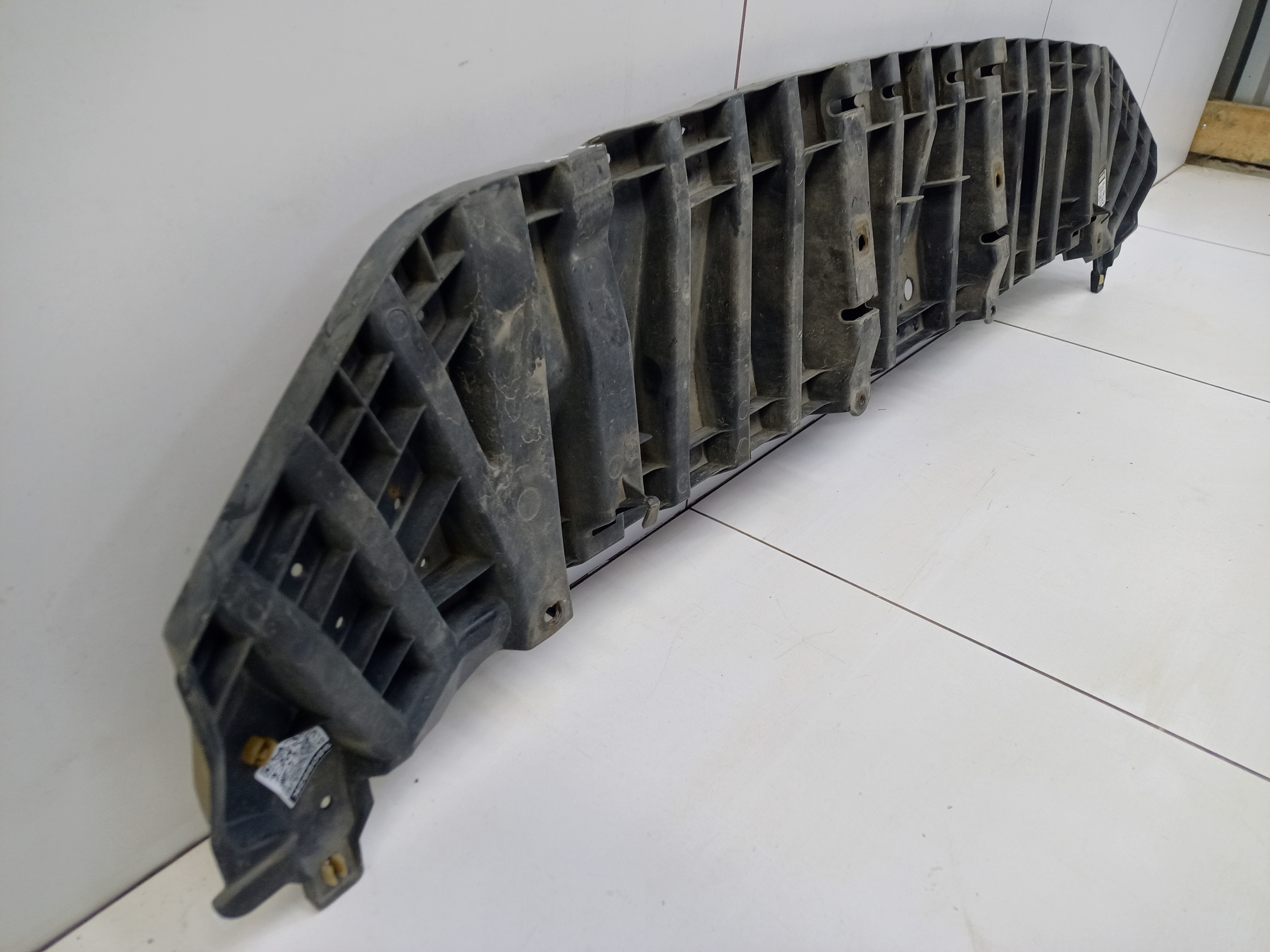 Пыльник переднего бампера Toyota RAV4 CA40 Restail