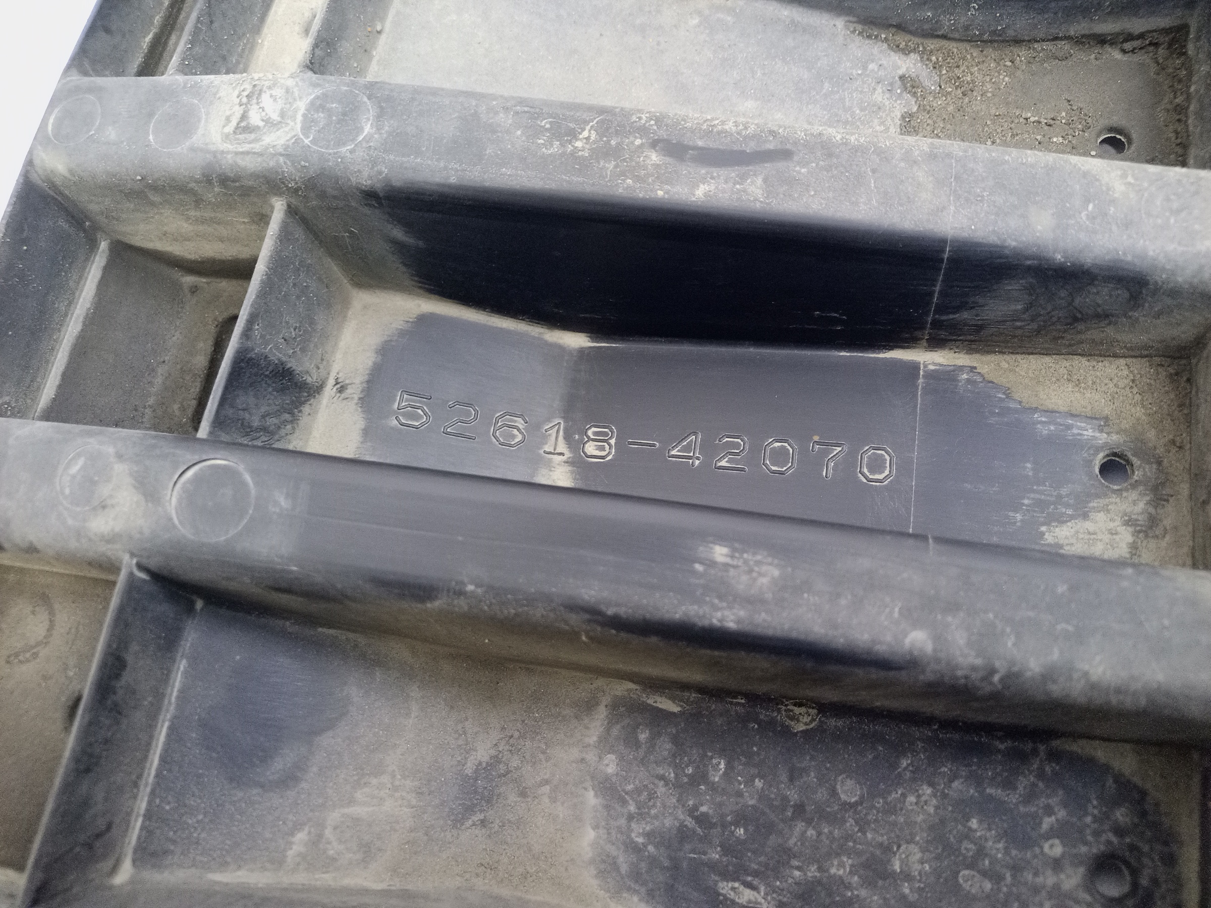 Пыльник переднего бампера Toyota RAV4 CA40 Restail