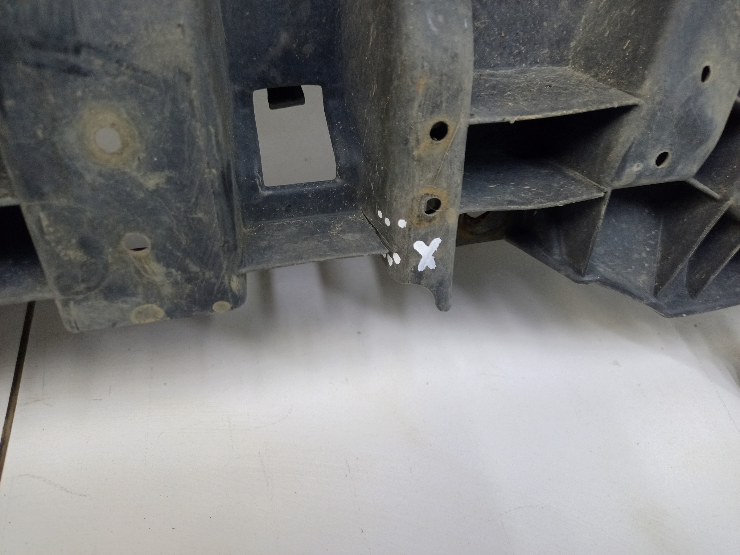 Пыльник переднего бампера Toyota RAV4 CA40 Restail