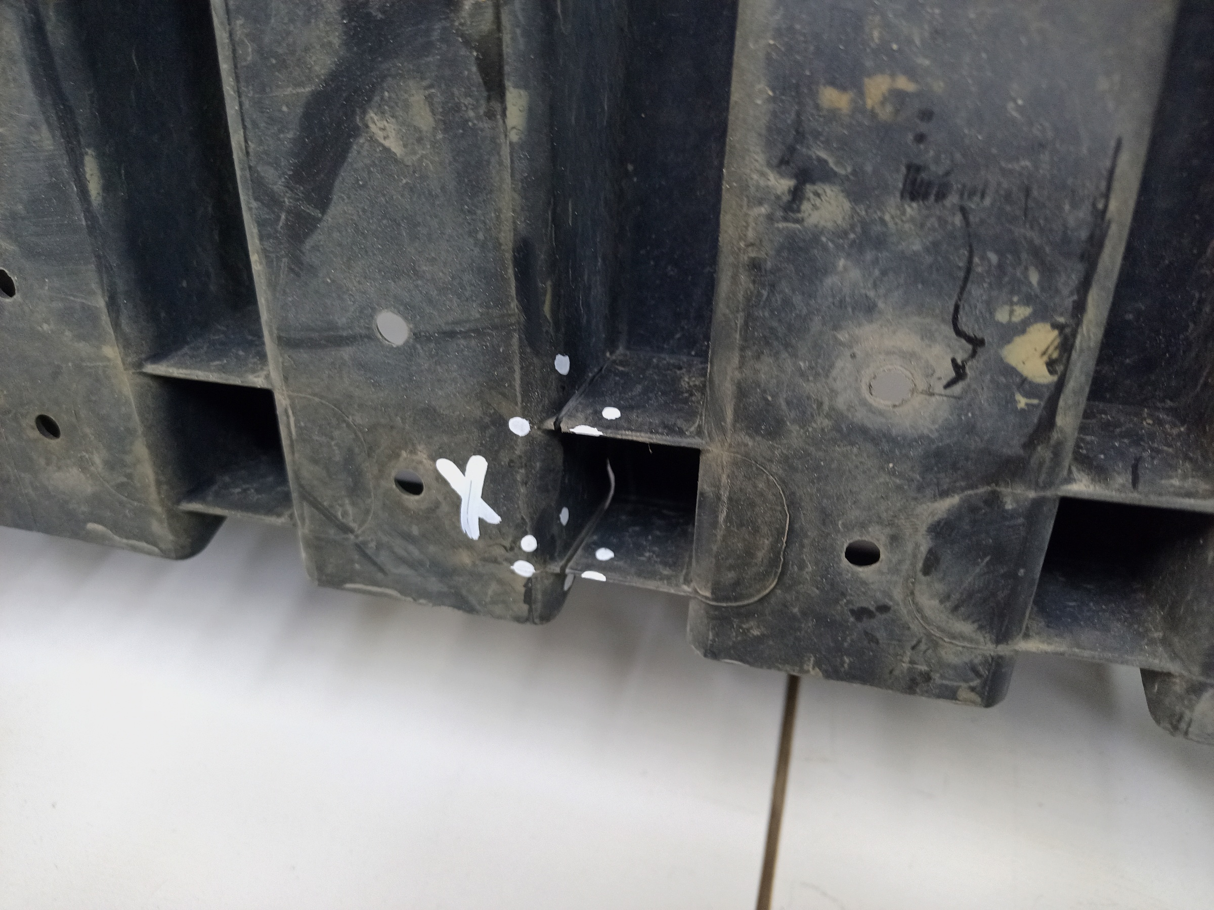 Пыльник переднего бампера Toyota RAV4 CA40 Restail