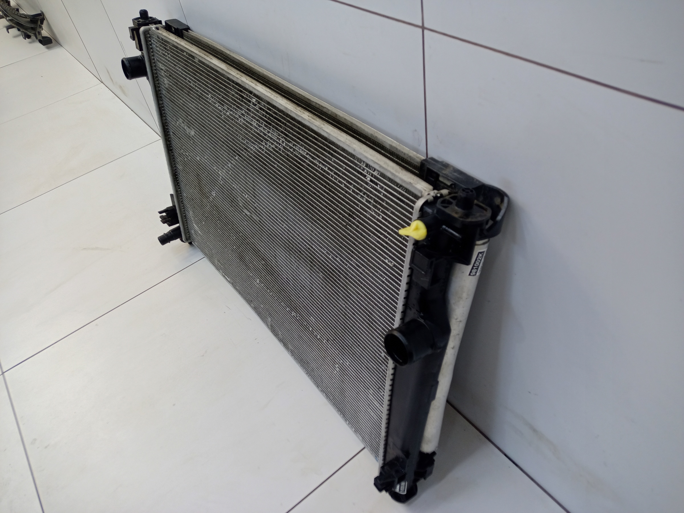 Радиатор охлаждения двигателя Toyota RAV4 XA50