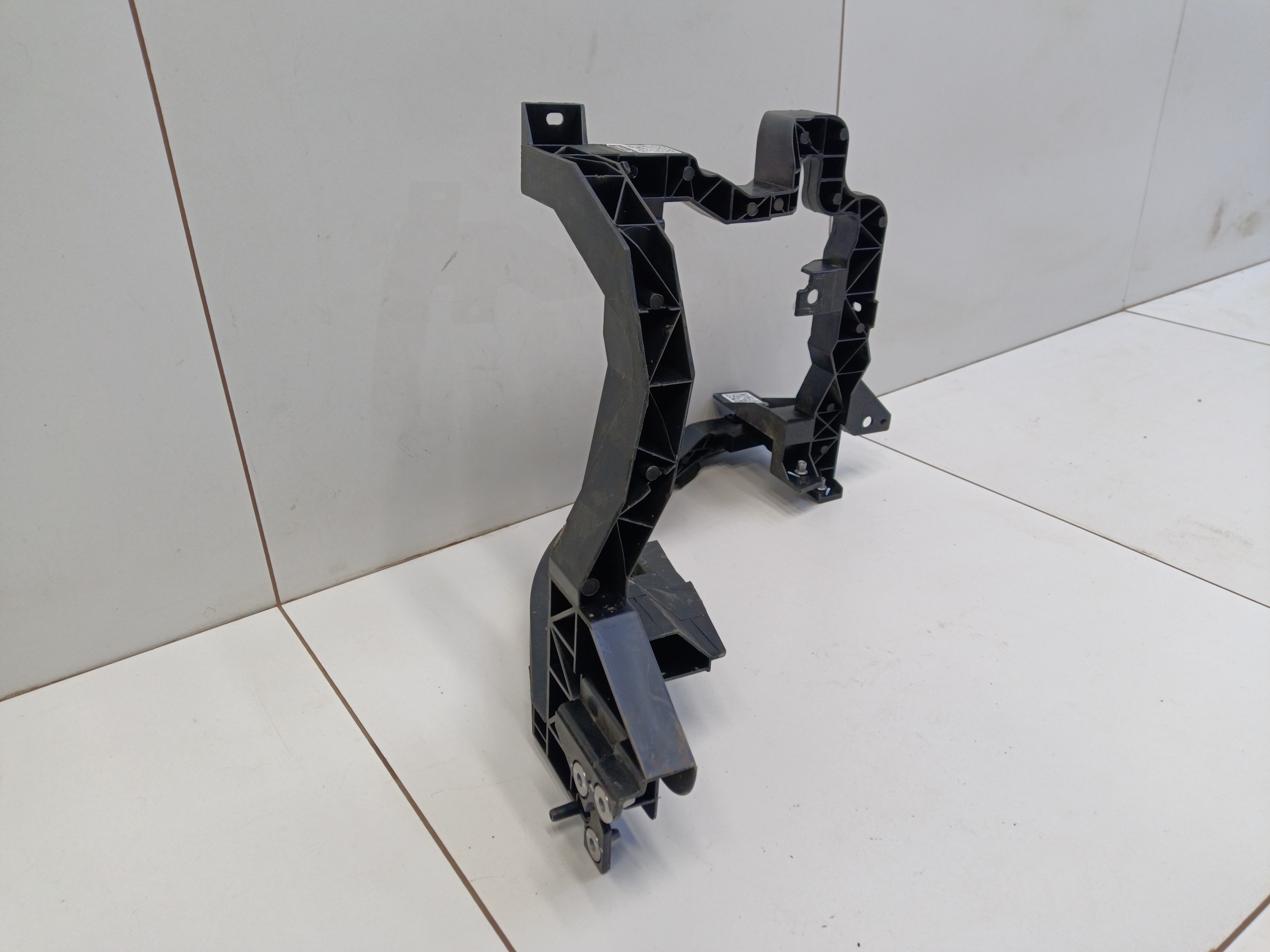 Кронштейн фары передней правой Haval F7 2