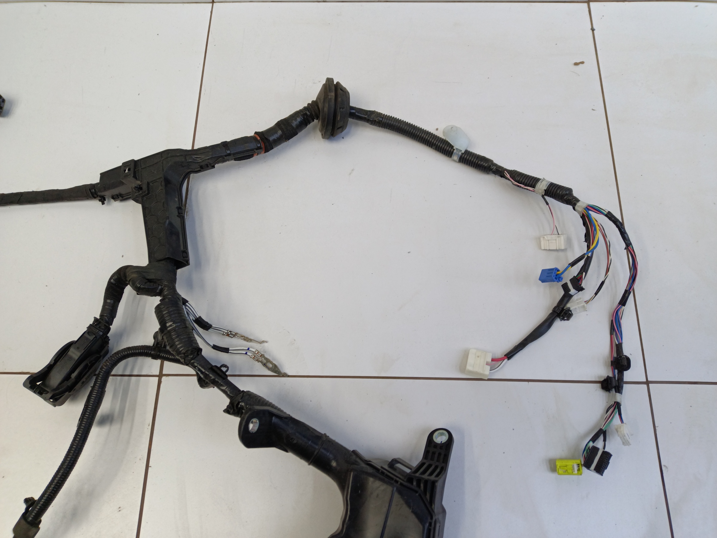 Проводка моторного отсека Toyota Camry V70