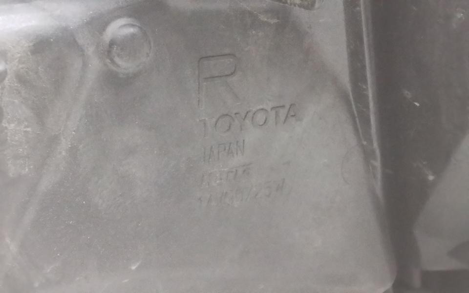 Фара передняя правая Toyota Camry V70 LED ДХО