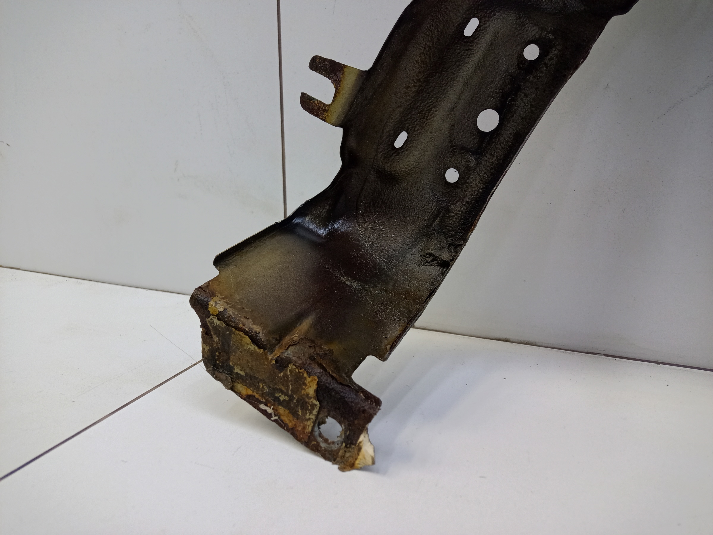 Крыло переднее левое Renault Duster 1