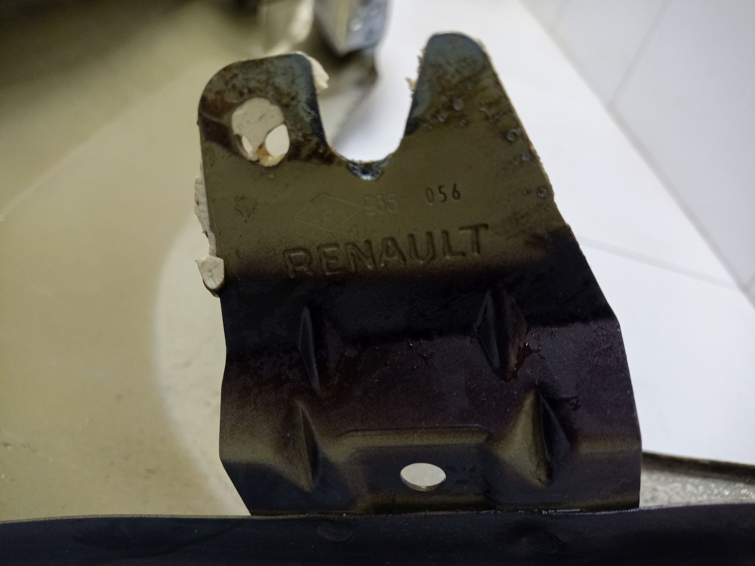 Крыло переднее левое Renault Duster 1