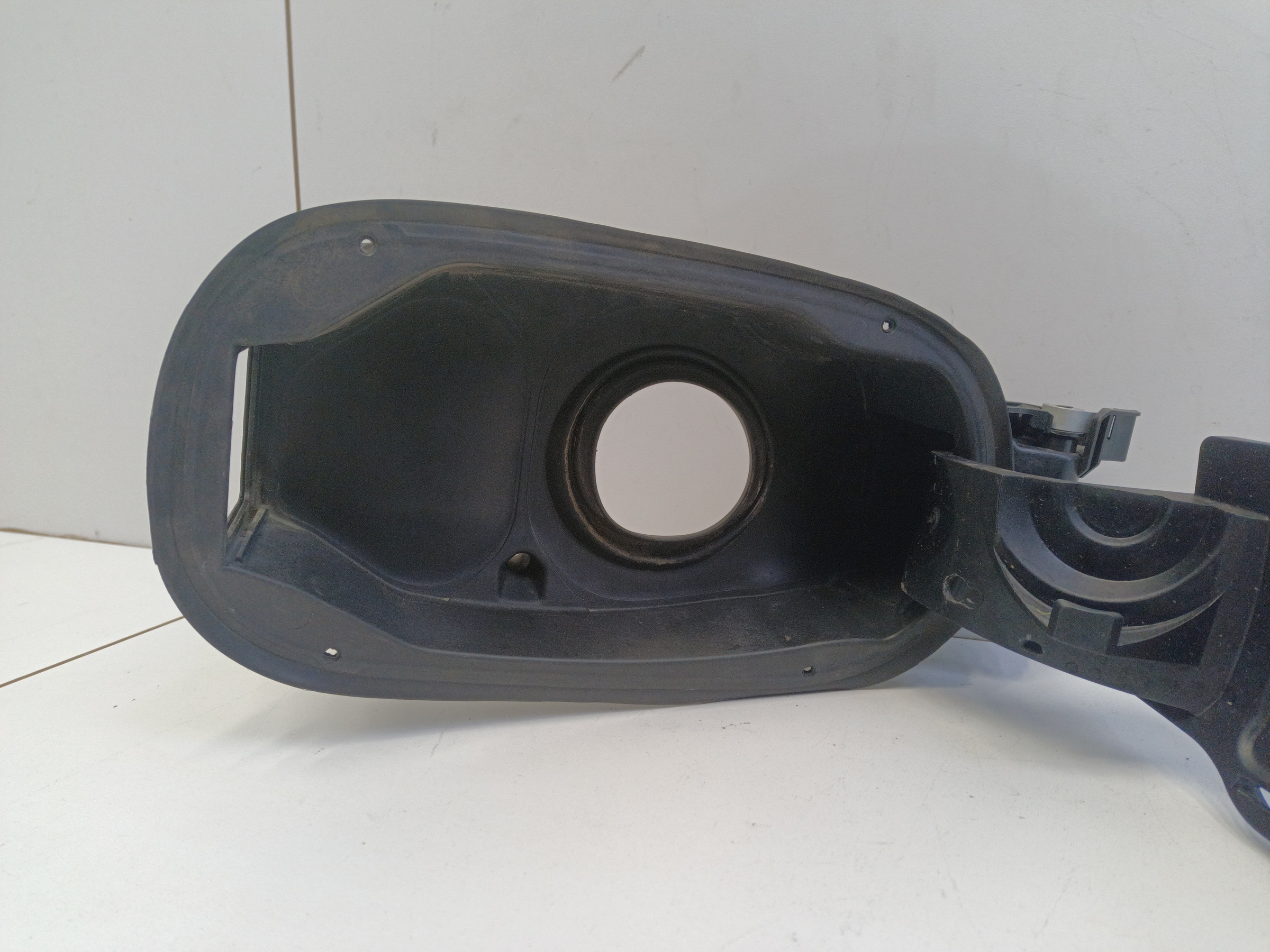 Лючок бензобака Mercedes Benz E-Klasse W213