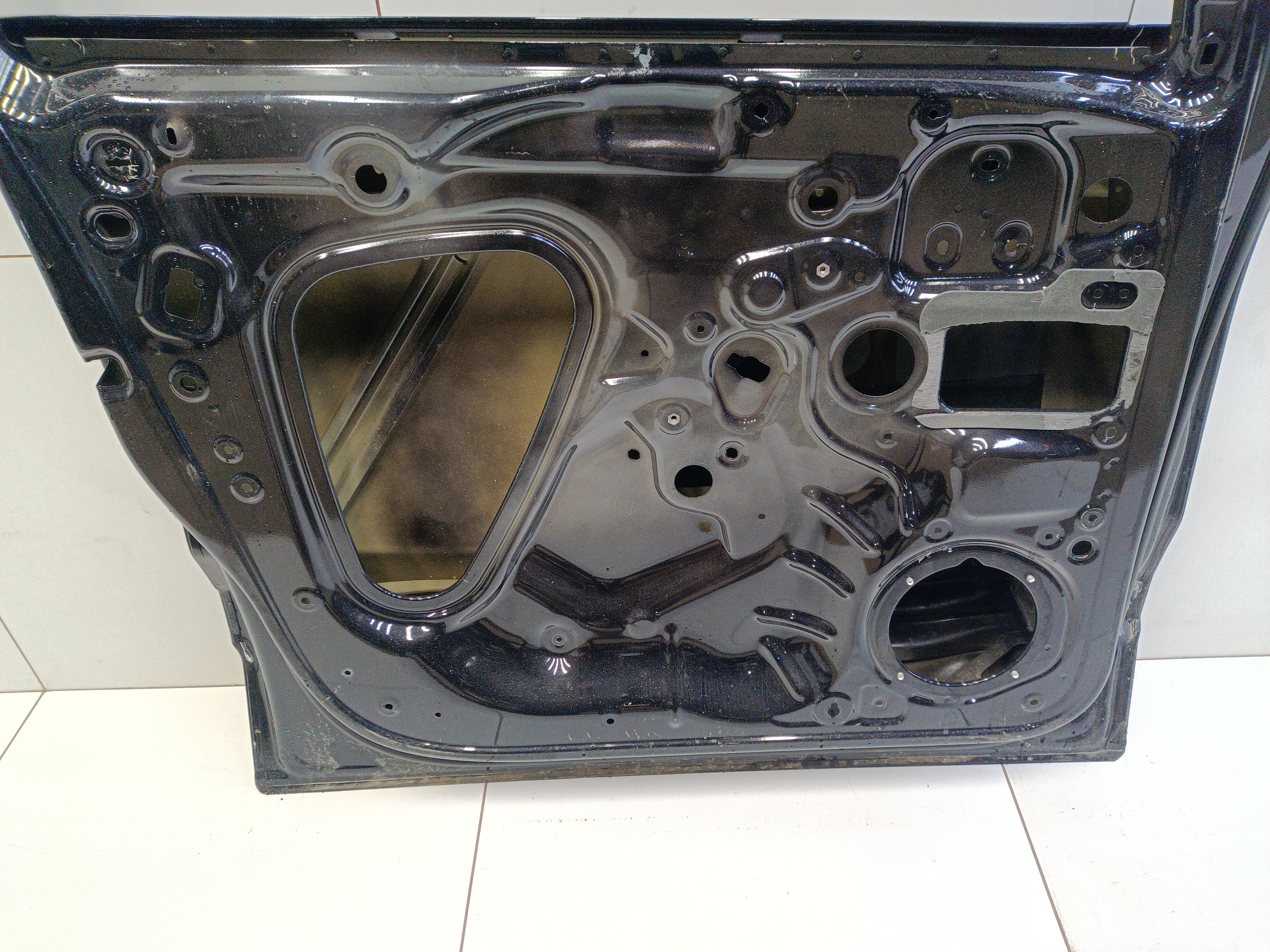 Дверь передняя левая Skoda Karoq