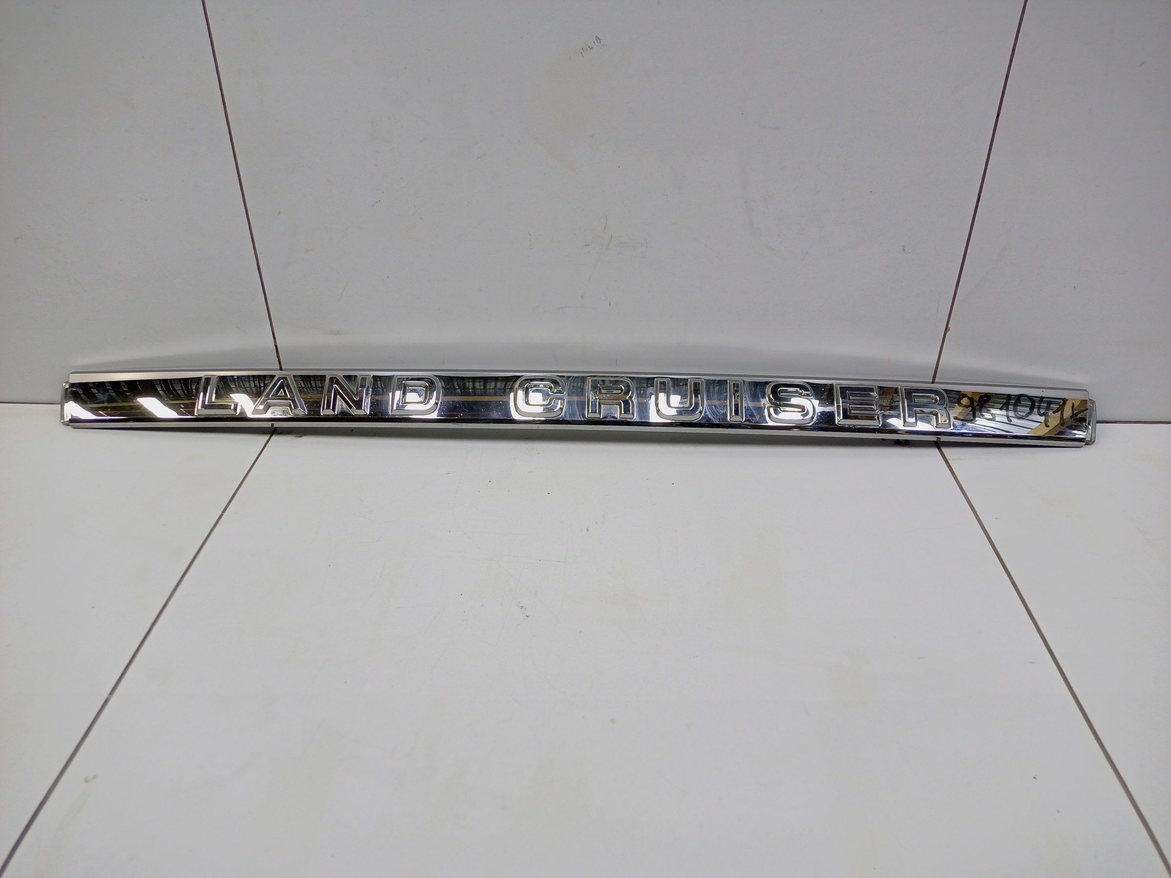 Накладка хром крышки багажника Toyota Land Cruiser 200 Restail 2