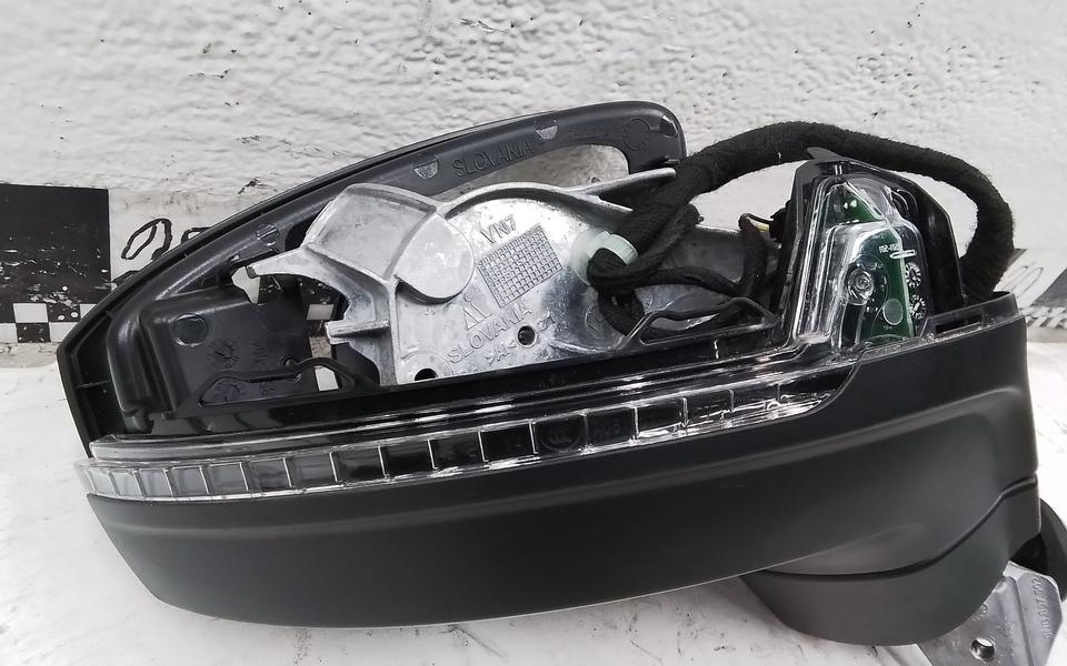 Зеркало правое Volkswagen Tiguan 2 13 контактов